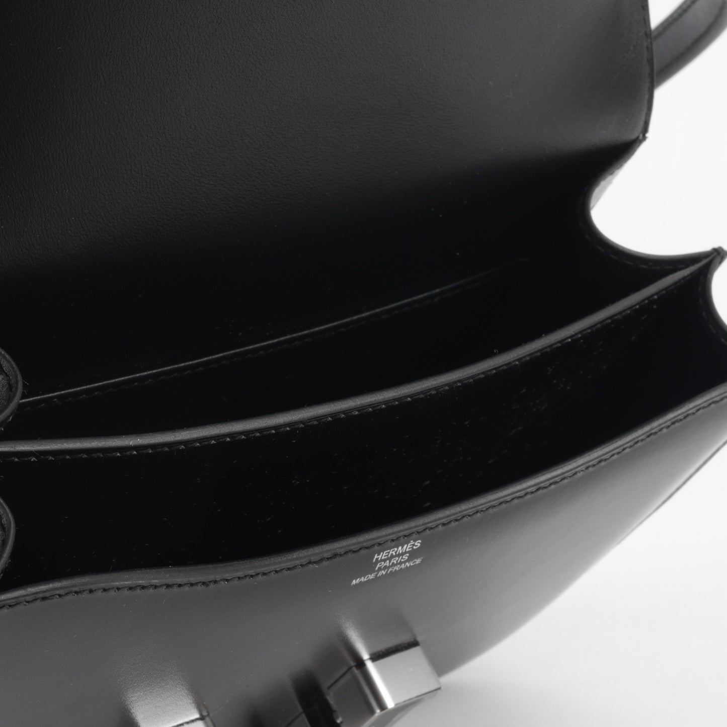 Constance 18 - Noir Box Palladium Aventurine Hardware