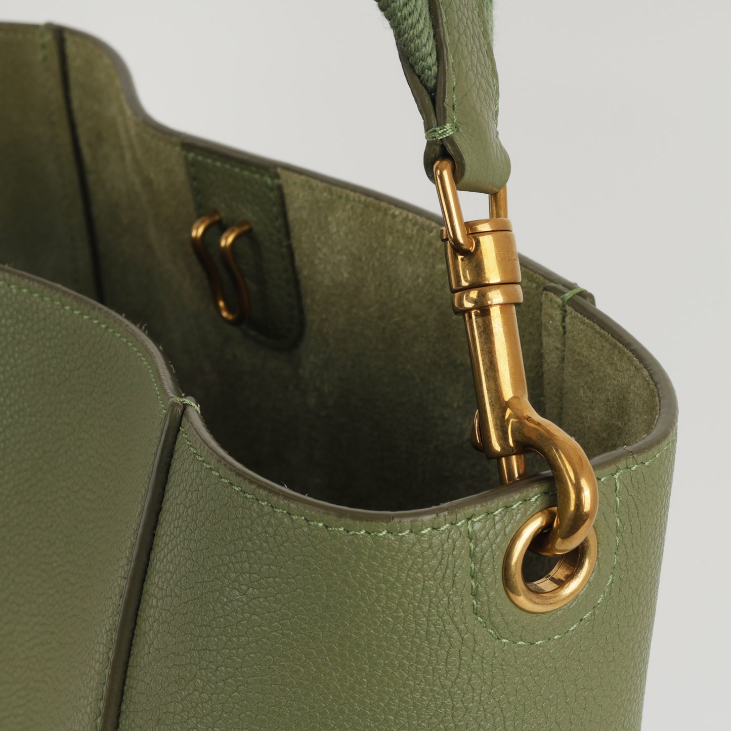 Sangle Bucket Bag