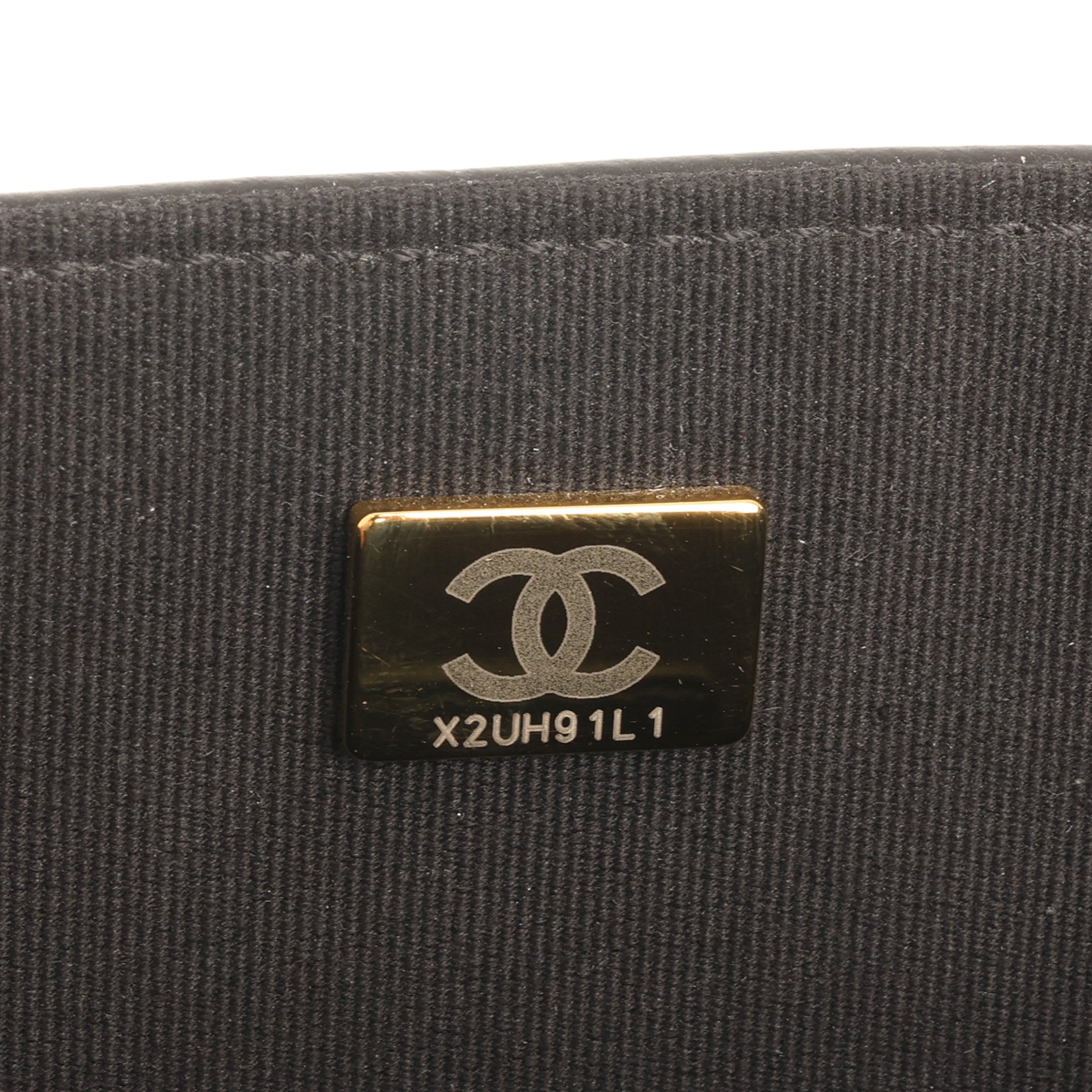 Buy Chanel 23S Messenger Flap | Rare Black Lambskin & Gold – Bagista