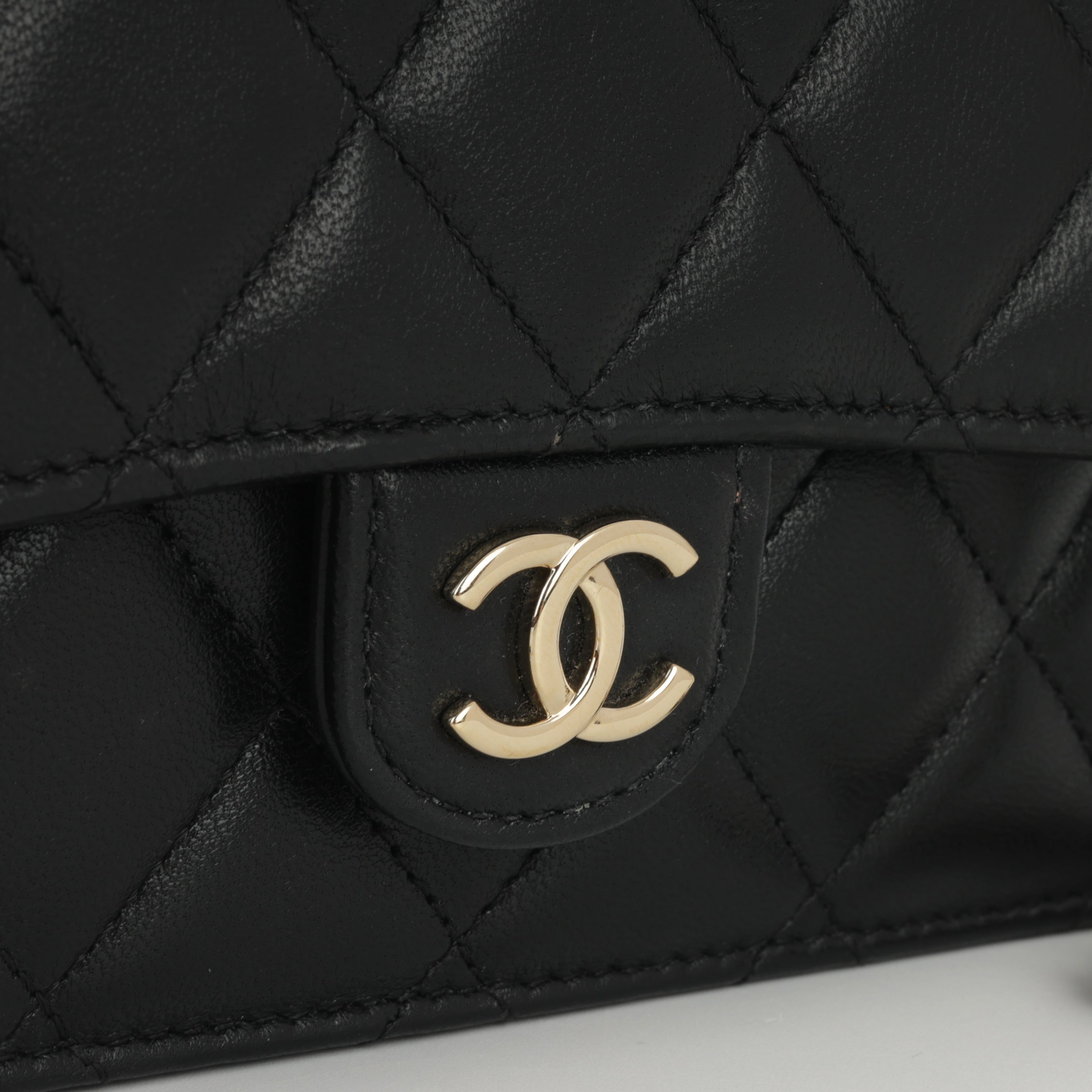Chanel - Top Handle Phone Holder - Black Lambskin CGHW - Pre-Loved