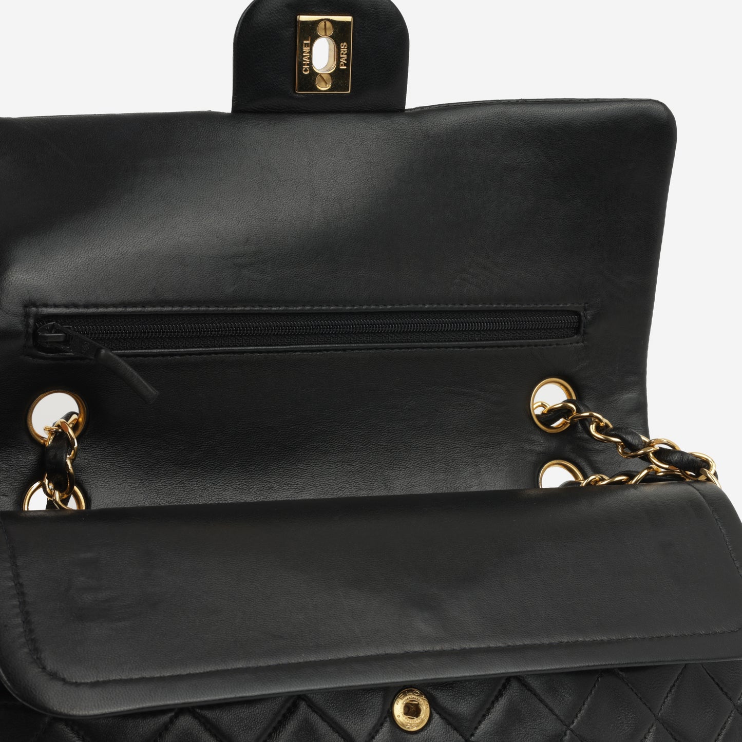 Vintage Medium Classic Flap