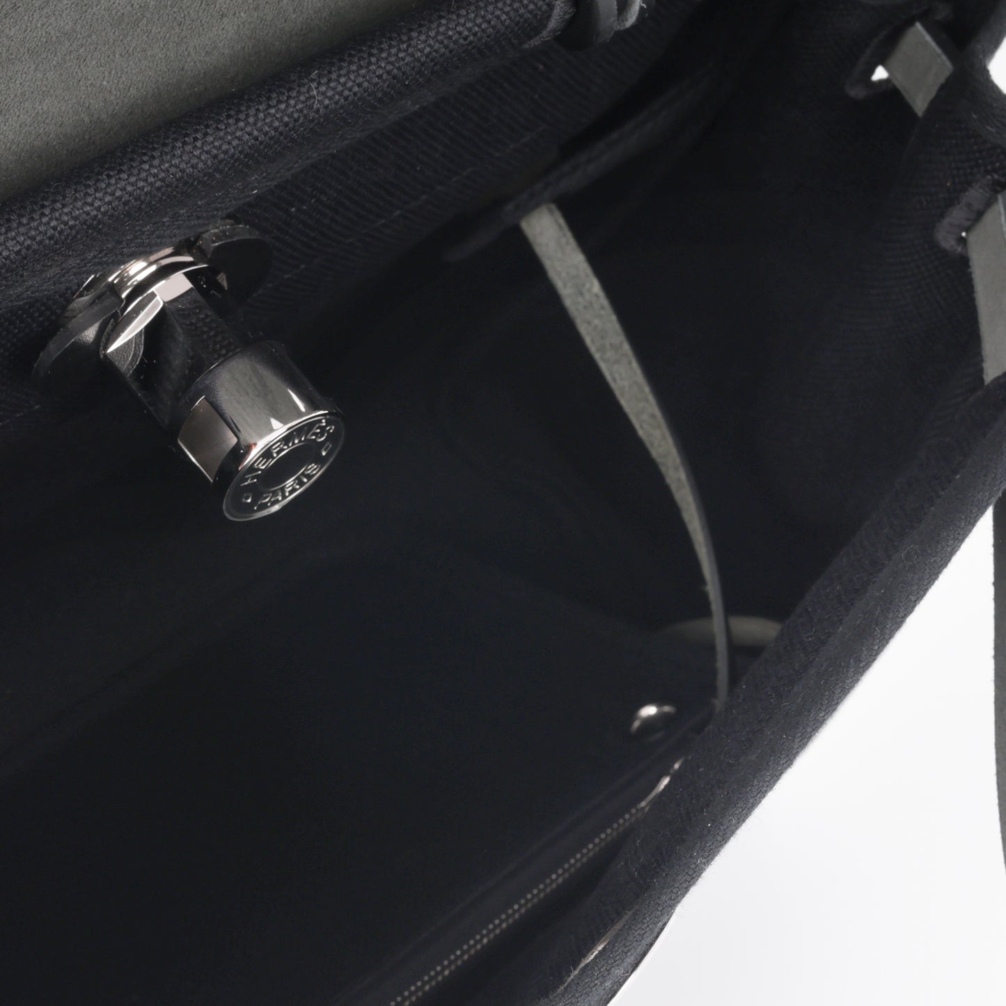 Hermès Herbag 31 - Black Canvas / Hunter | Palladium Hardware