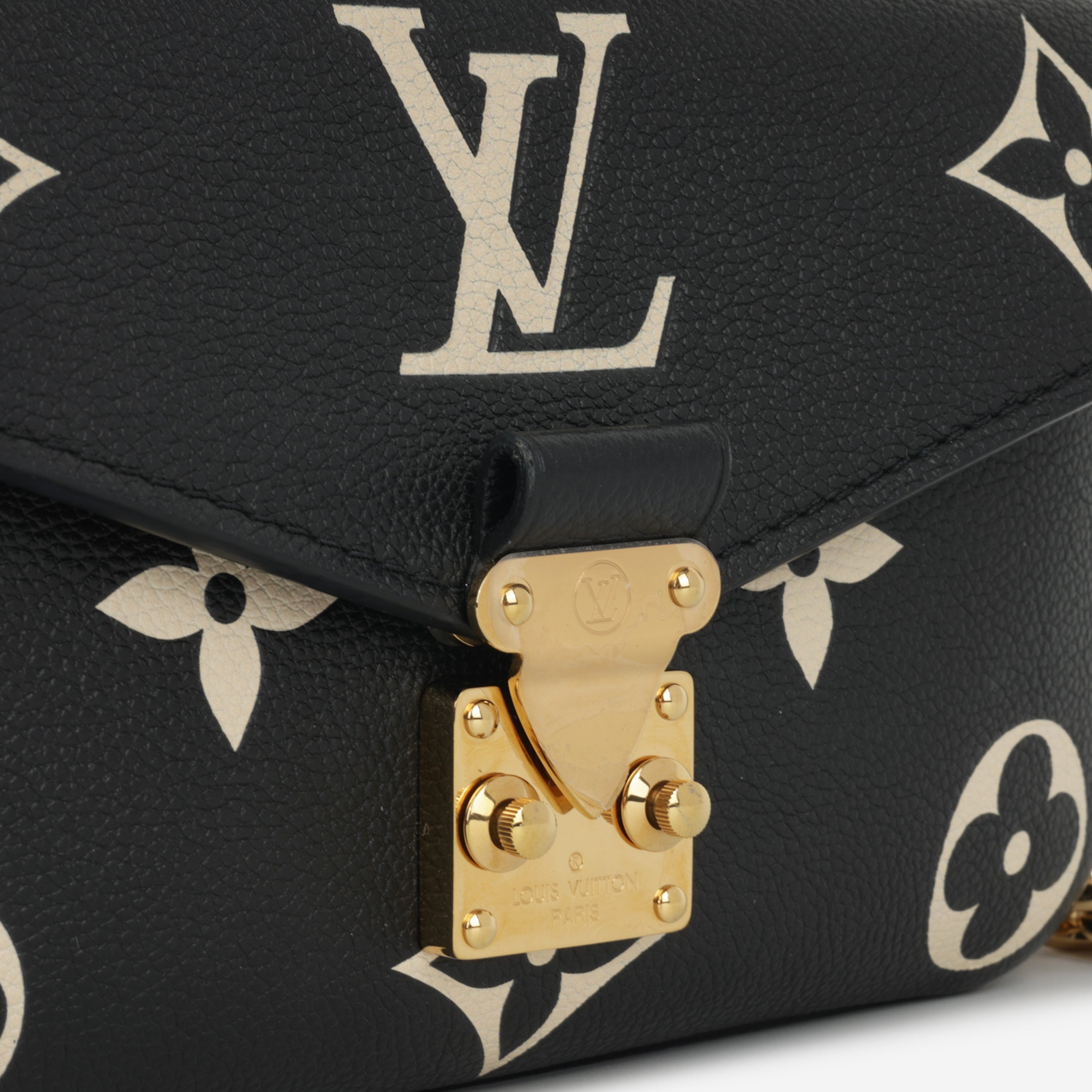 Louis Vuitton - Pochette Metis East / West - Black/Beige Bicolor Monogram  Empreinte Leather GHW - Pre-Loved – Bagista