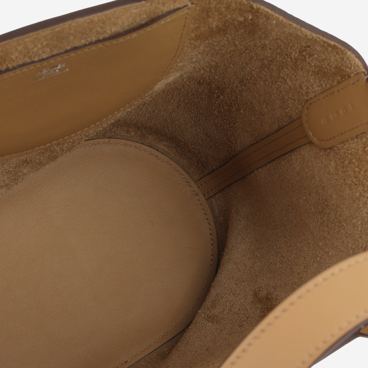 Hermès In-The-Loop Bag - Biscuit