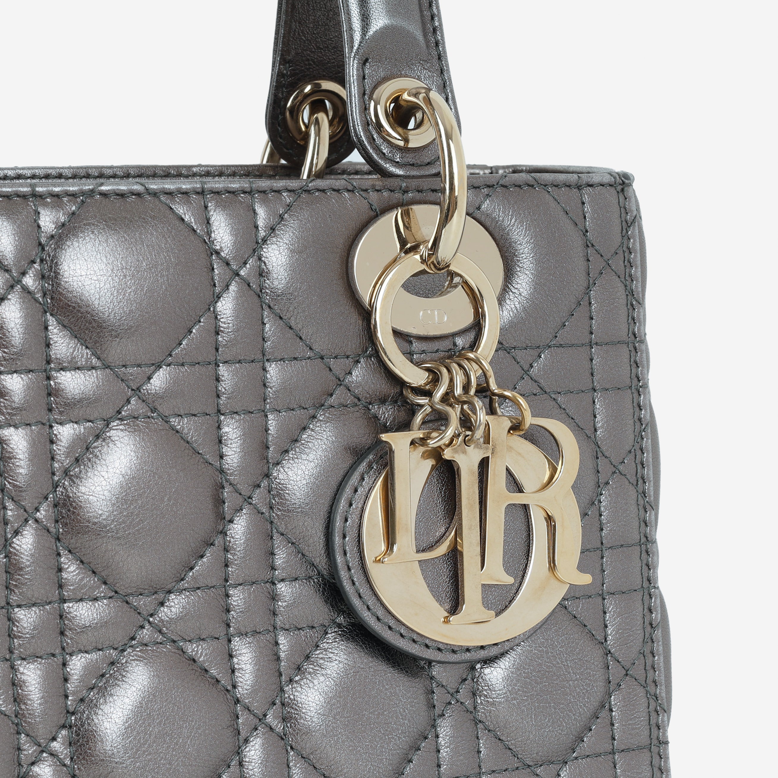 CHRISTIAN DIOR ミッツア　グレー Medium Lady Dior Metallic Silver Lambskin | Pre-Loved & Authentic