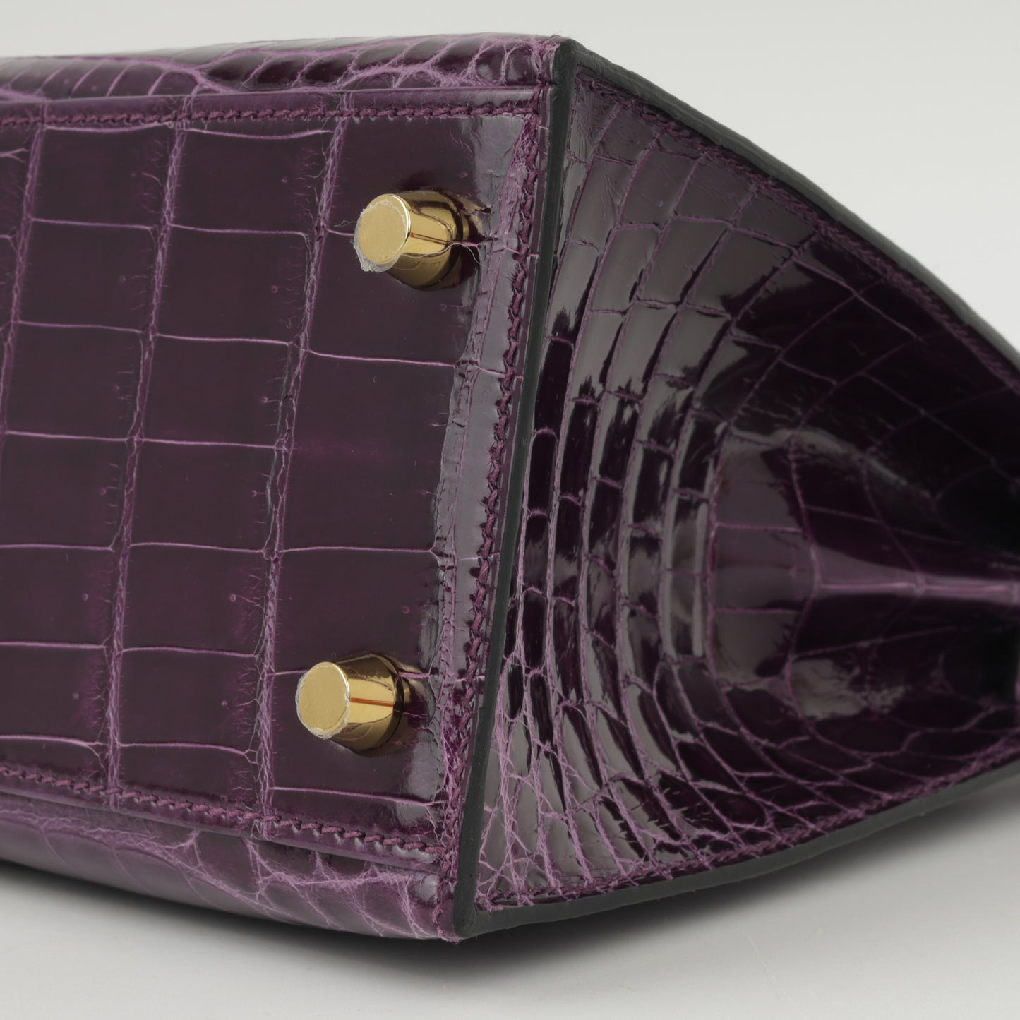 Hermès Kelly 25 - Cassis Crocodile Niloticus | Gold Hardware