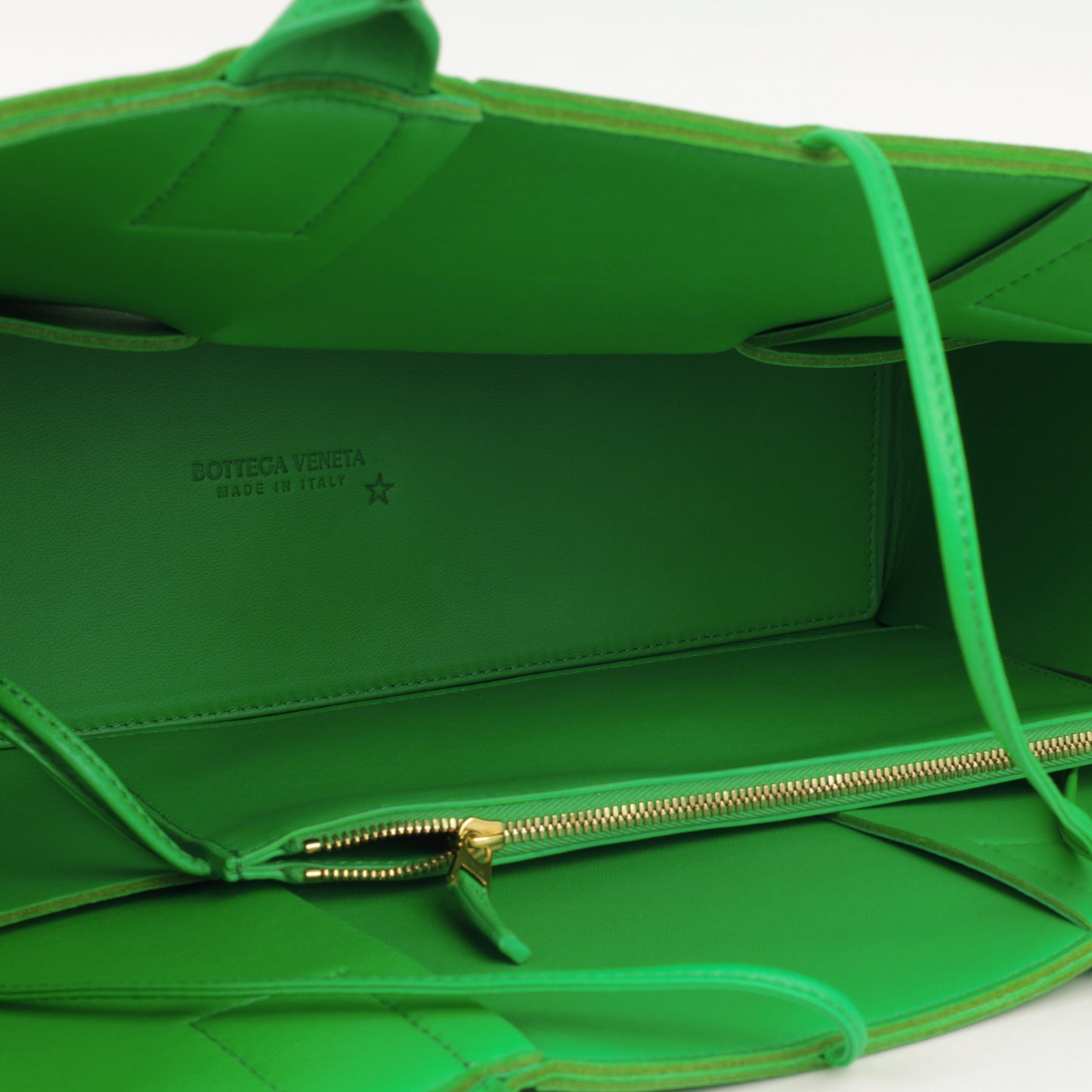 Bottega Veneta Medium Arco Tote - Parakeet Intrecciato