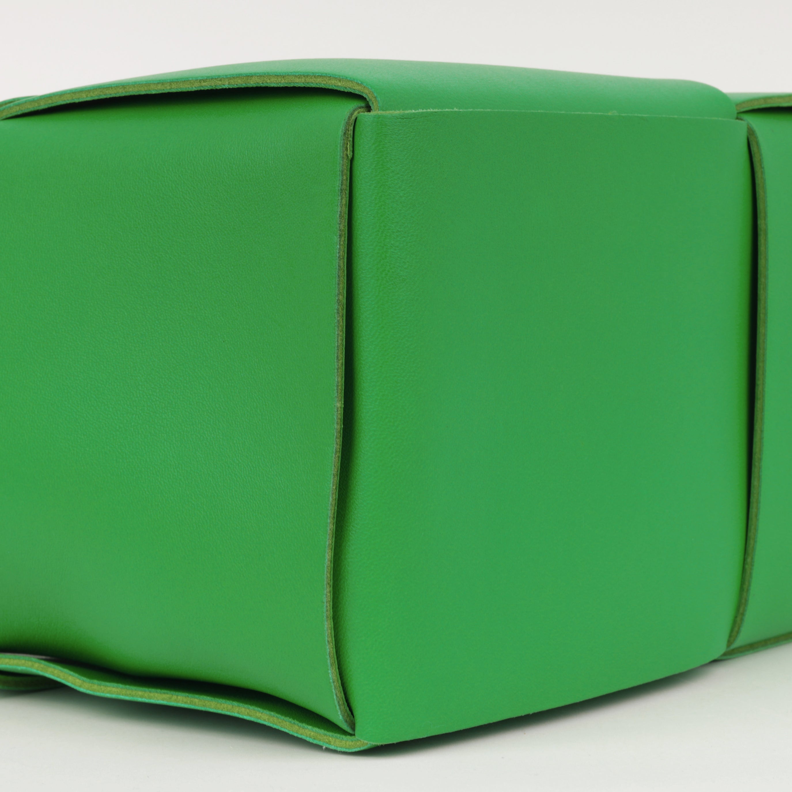 Bottega Veneta Medium Arco Tote – Parakeet Intrecciato | Bagista