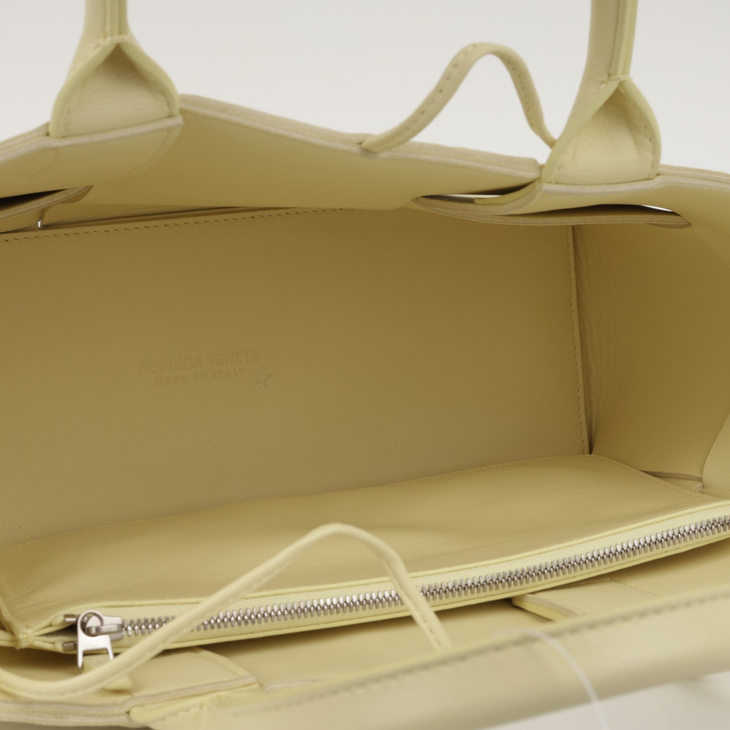 Bottega Veneta Small Arco Tote - Ice Cream Intrecciato