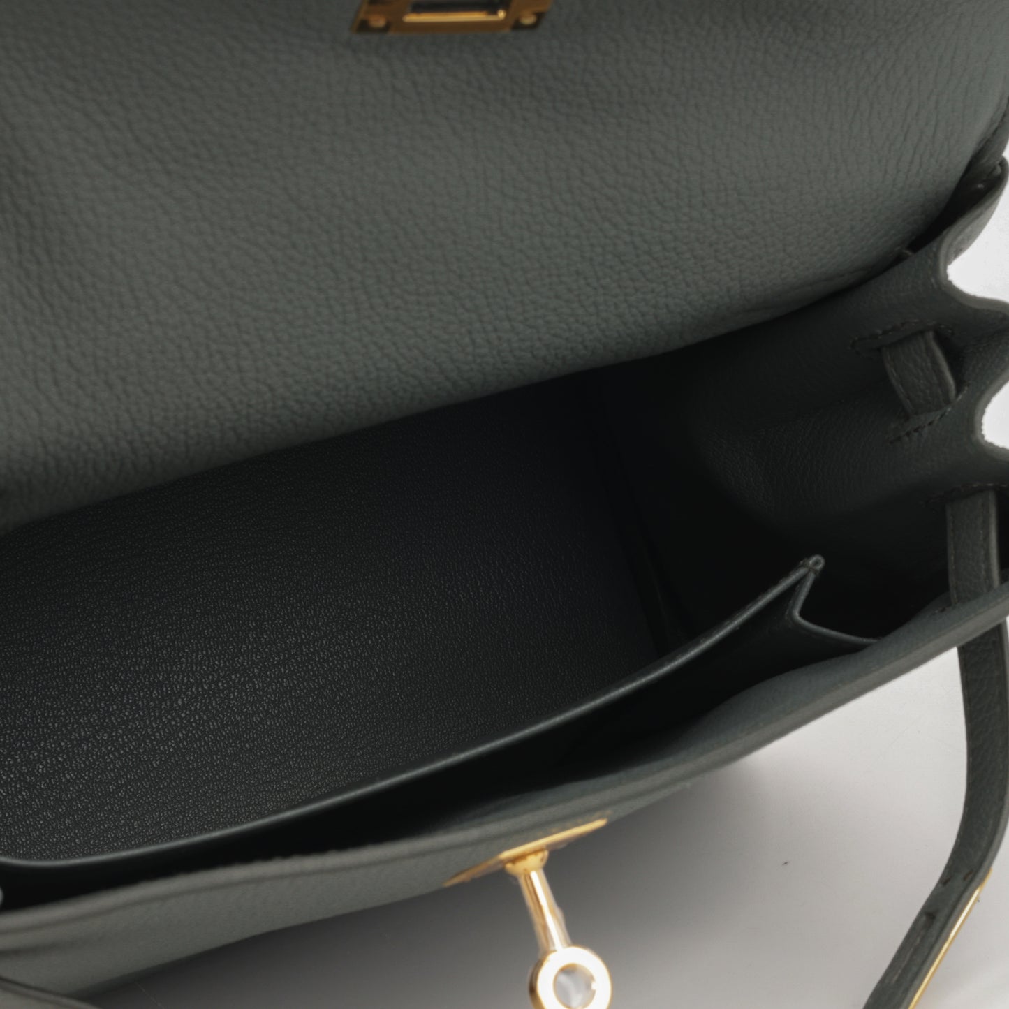 Hermès Kelly 25 - Vert Amande Togo | Gold Hardware