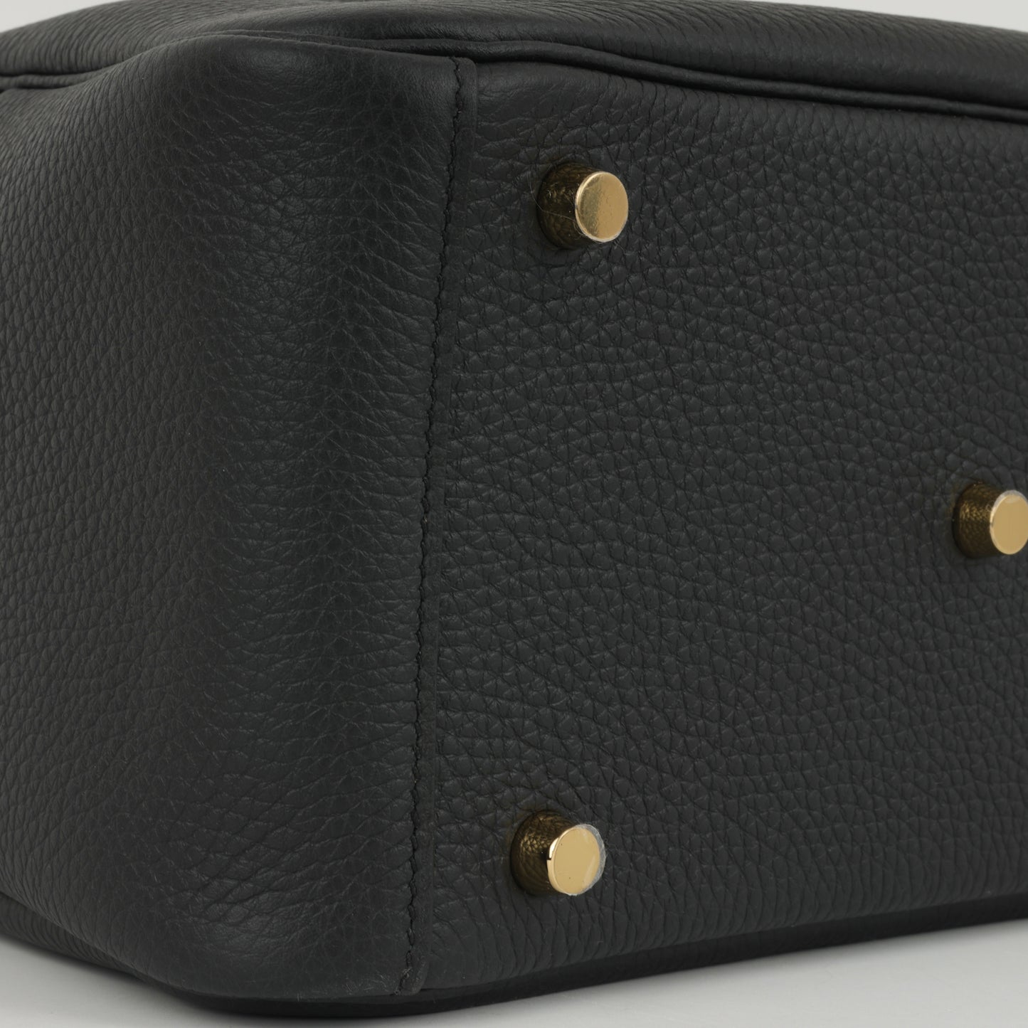 Hermès Lindy 26 - Noir Clemence | Gold Hardware