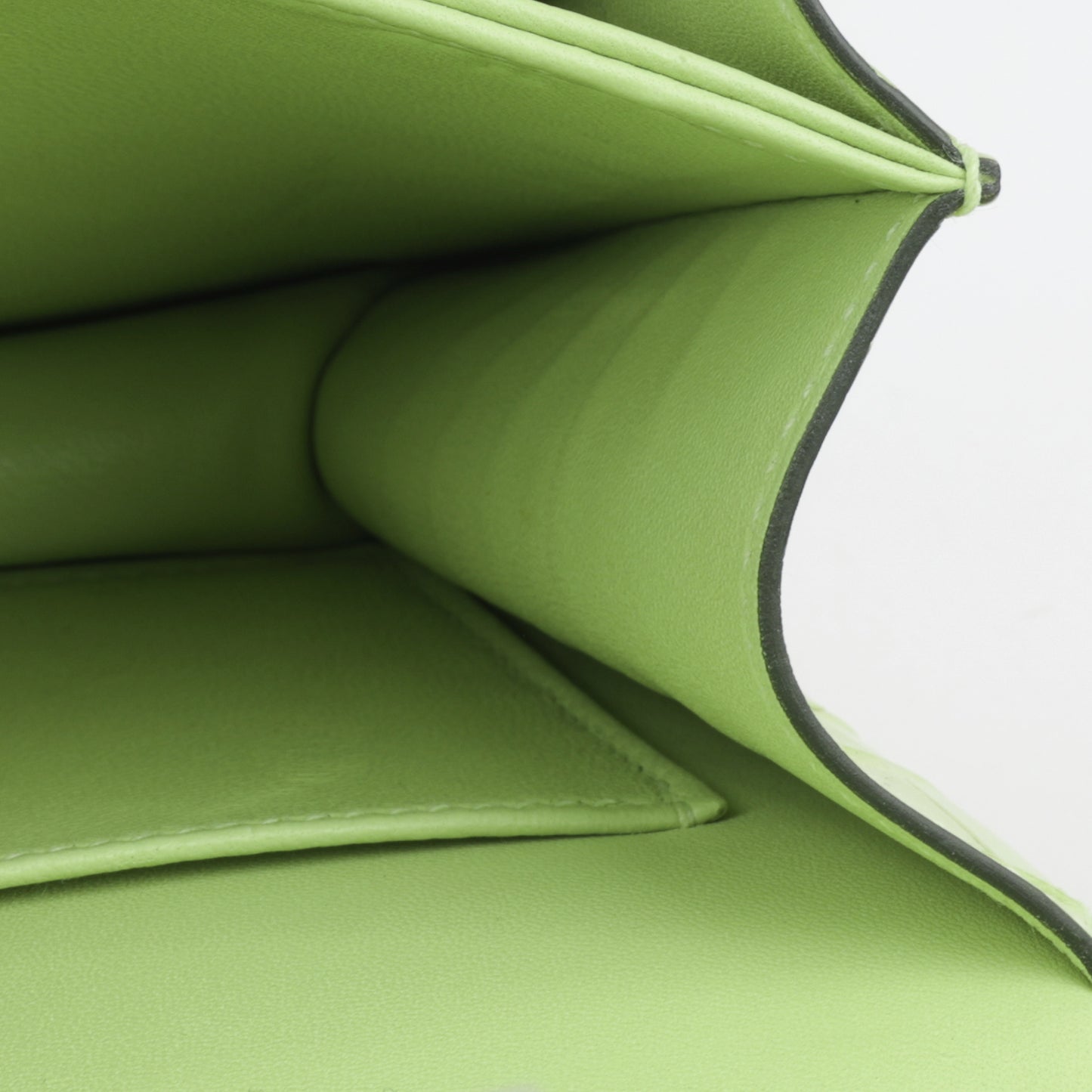 Hermès Constance 18 -  Jaune Bourgeon Matte Alligator Mississippiensis | Palladium Hardware