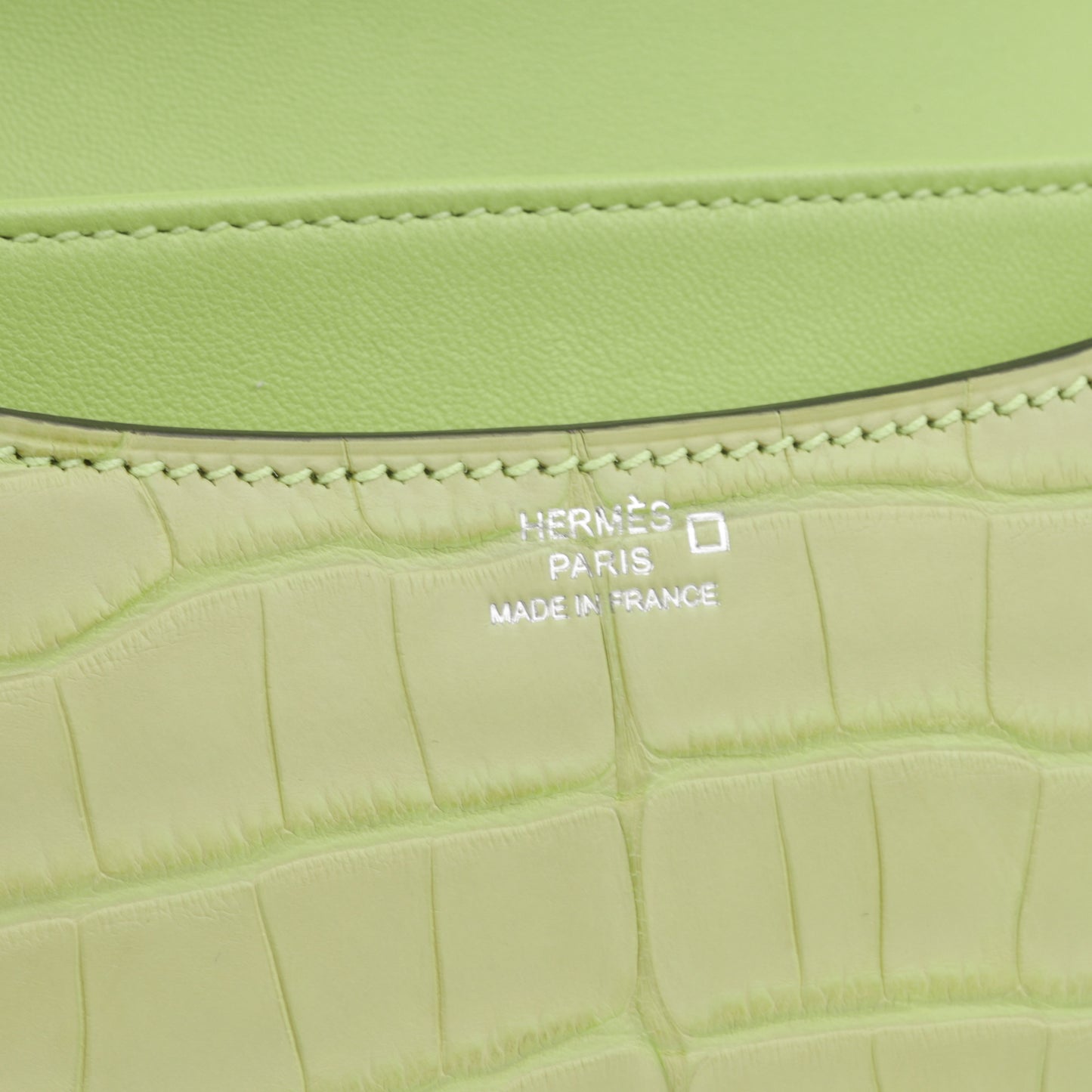 Hermès Constance 18 -  Jaune Bourgeon Matte Alligator Mississippiensis | Palladium Hardware