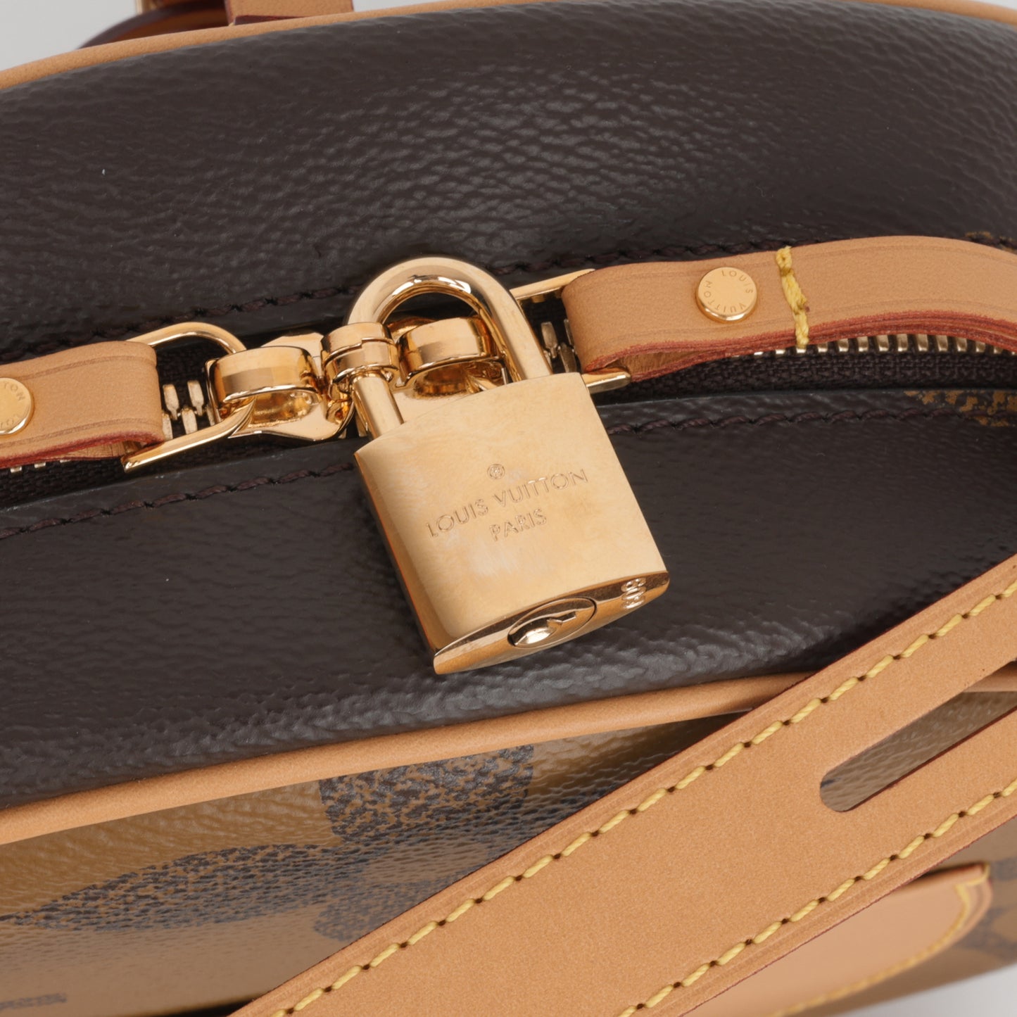 Louis Vuitton Boîte Chapeau - Monogram / Reverse Monogram Giant | Gold Hardware