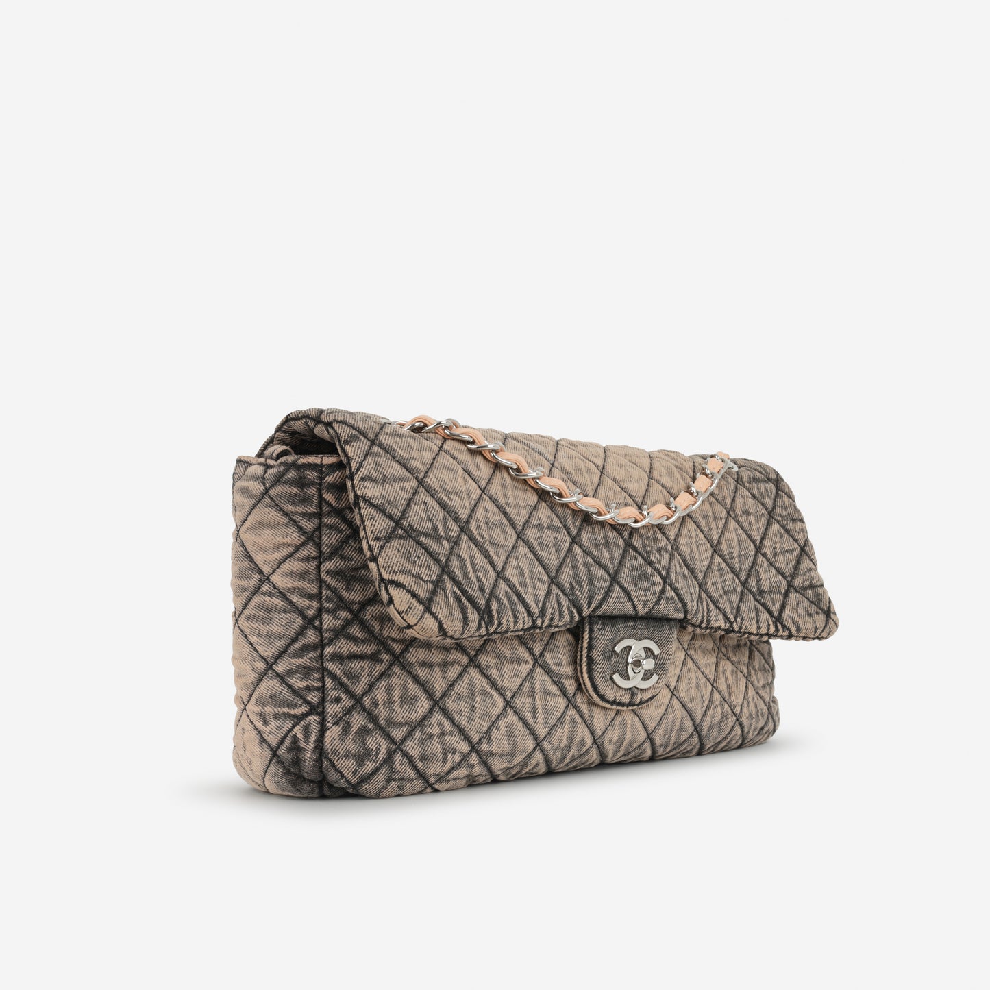 20c Seasonal Jumbo Flap - Rose Clair / Black Denimpression  | Silver Hardware