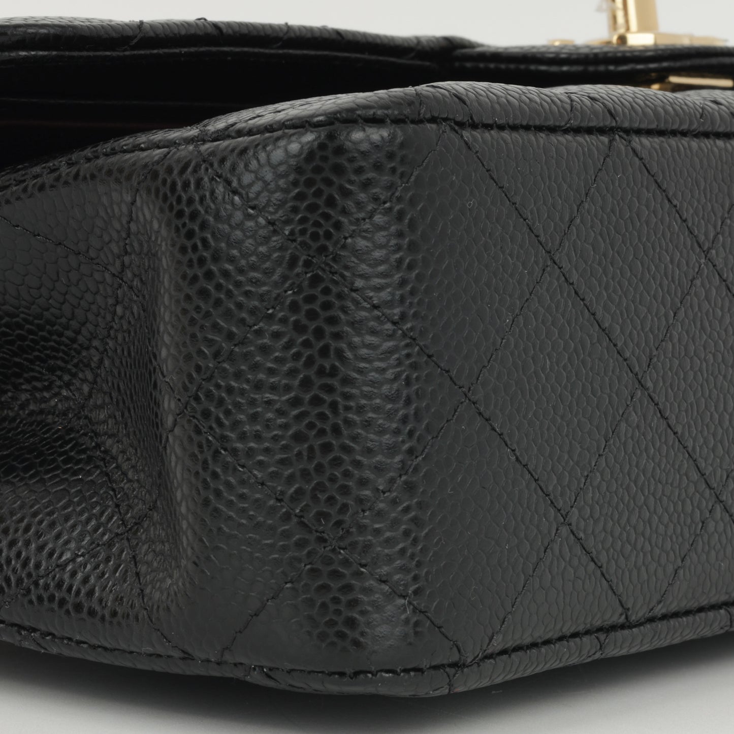 Chanel Medium Classic Flap Black Caviar | Gold Hardware