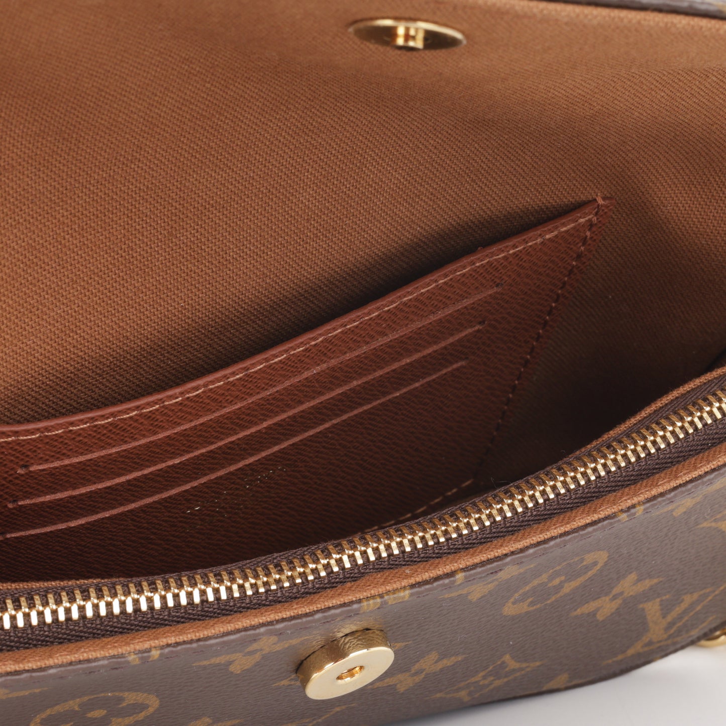 Louis Vuitton Ivy Wallet on Chain - Monogram | Gold Hardware