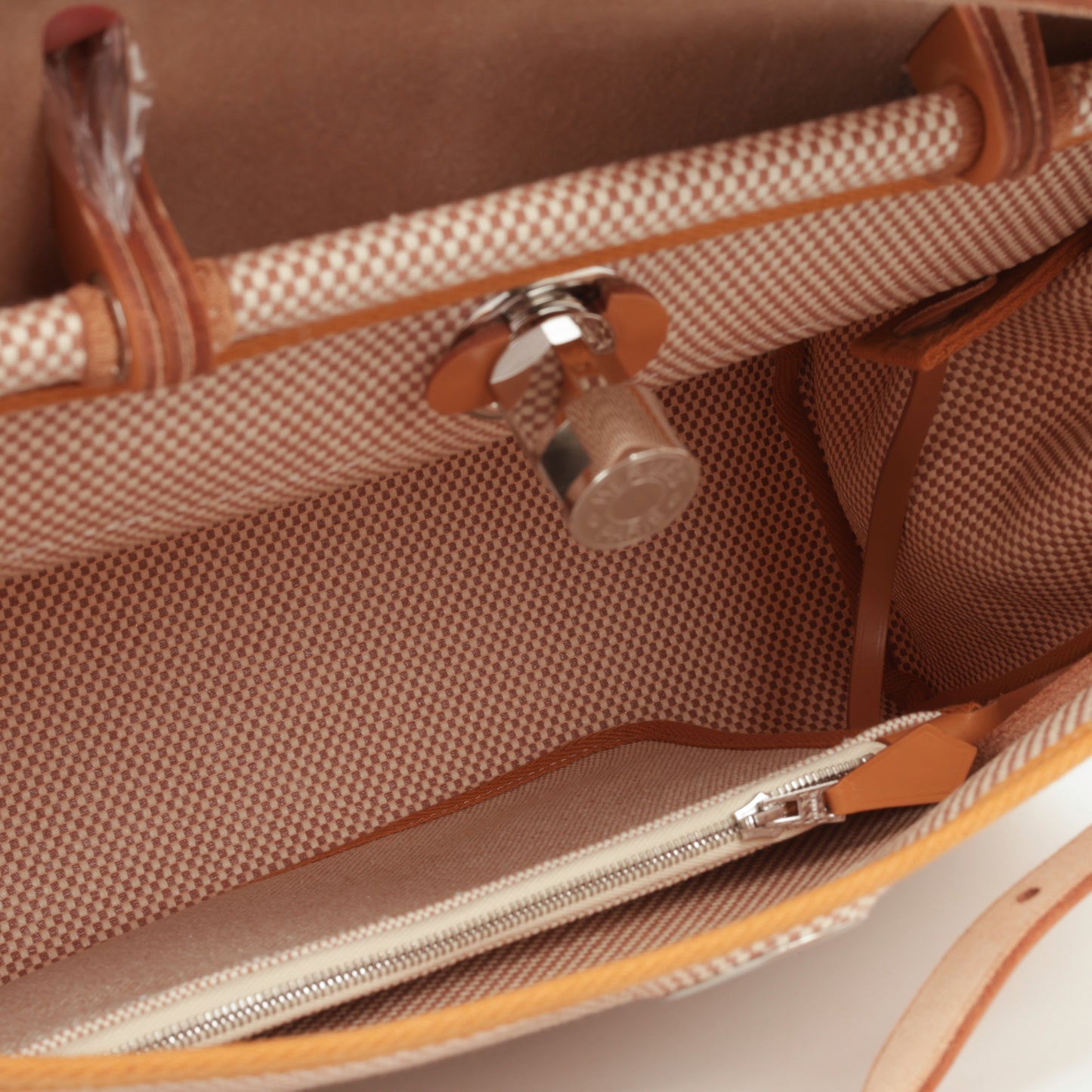 Hermès Herbag 31 - Ecru Viking Criss Toile / Naturel Sable Hunter | Palladium Hardware
