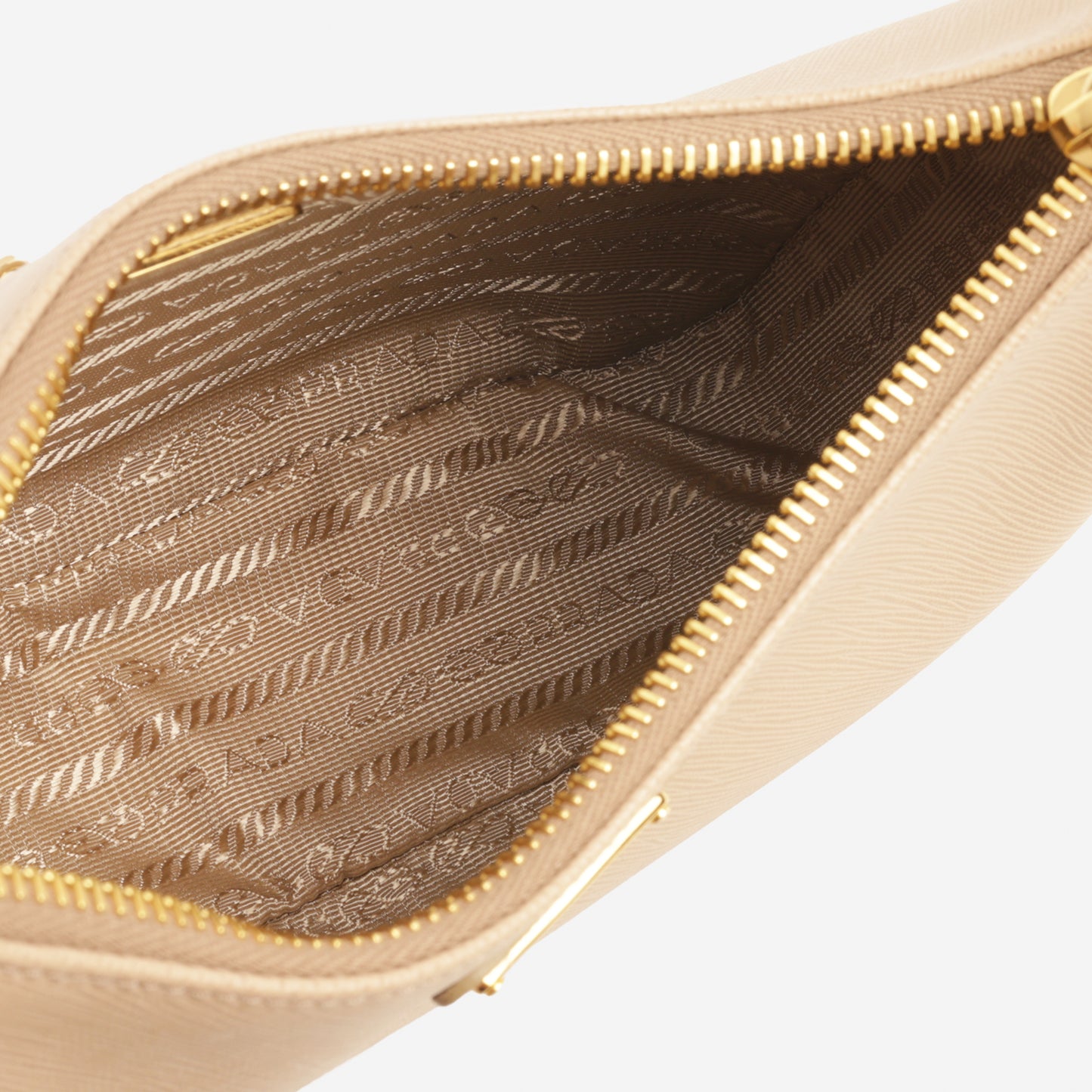 Prada Re-Edition 2005 - Cameo Beige Saffiano | Gold Hardware