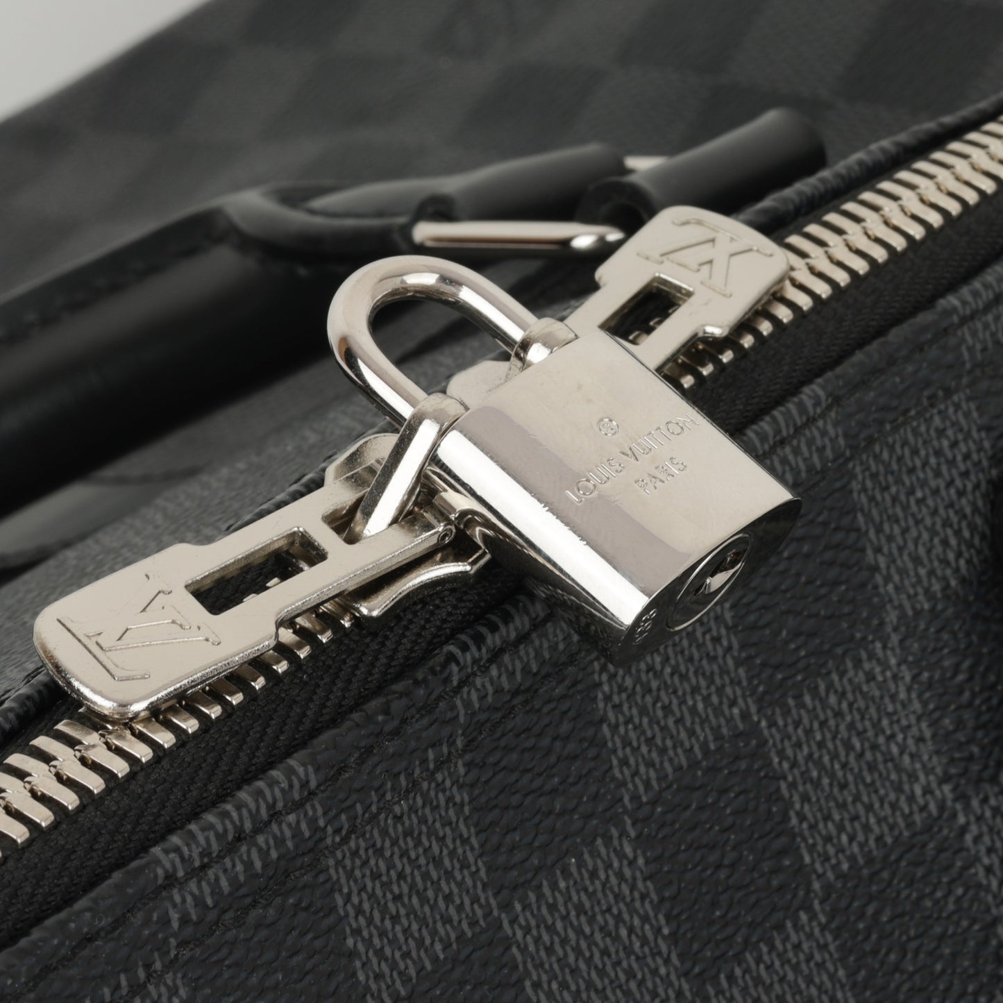 Louis Vuitton Keepall Bandoulière 55 - Damier Graphite | Silver Hardware