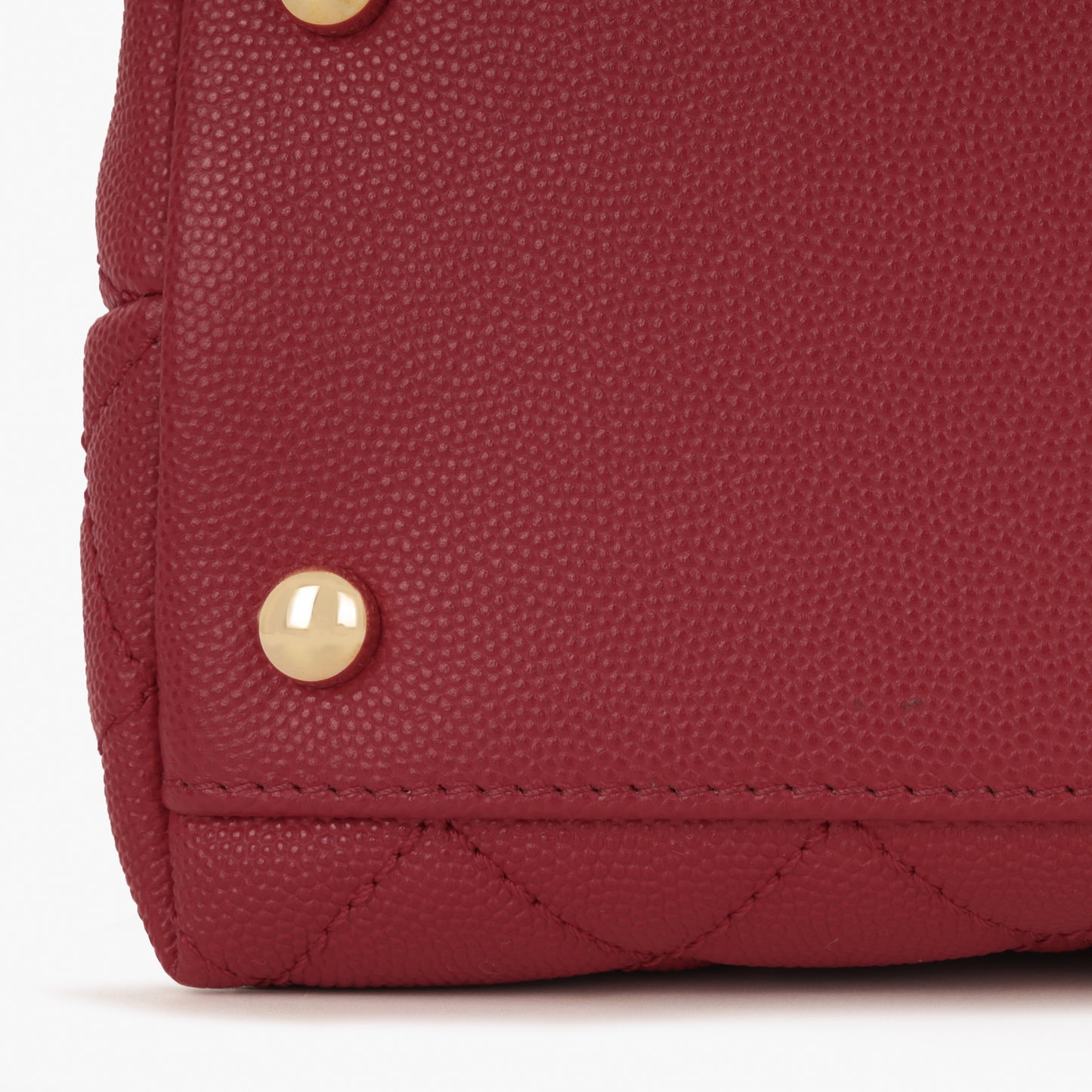 Chanel Medium Coco Handle - Raspberry Caviar | Champagne Gold Hardware