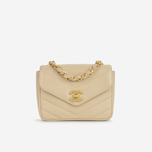Chanel Vintage Square Chevron Flap - Beige Lambskin | Gold Hardware