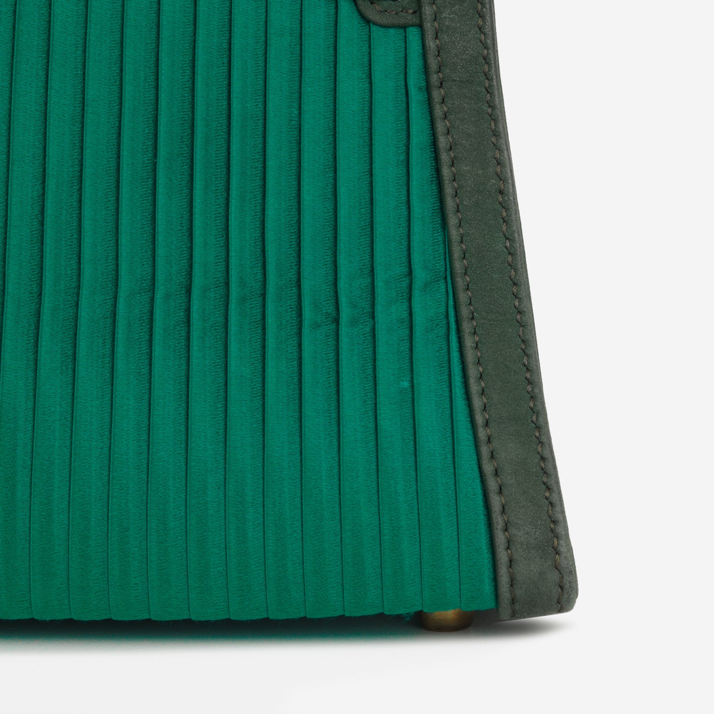Hermès Vintage Kelly 20 - Malachite Satin/Vert Fonce Veau Velours | Gold Hardware