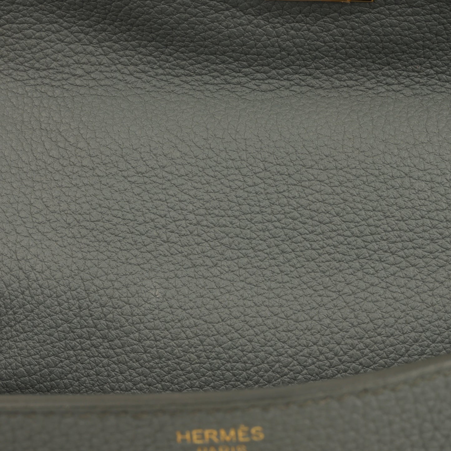 Hermès Kelly 25 - Vert Amande Togo | Gold Hardware