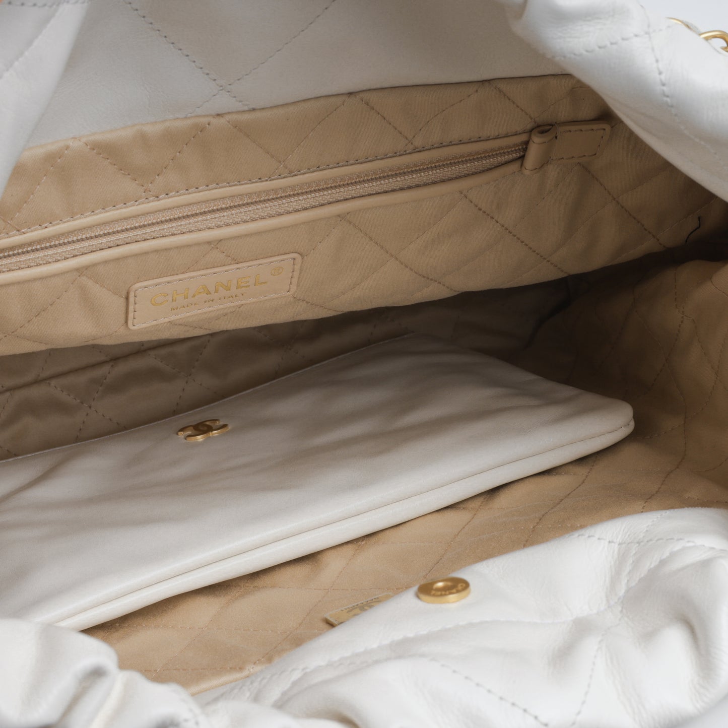 Chanel Medium 22 Hobo - White Shiny Calfskin | Gold Hardware