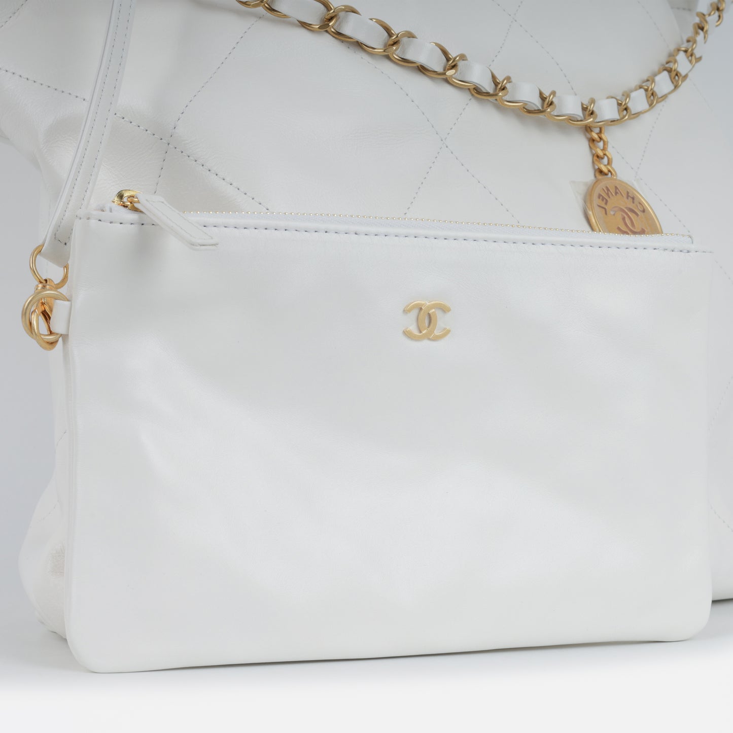 Chanel Medium 22 Hobo - White Shiny Calfskin | Gold Hardware