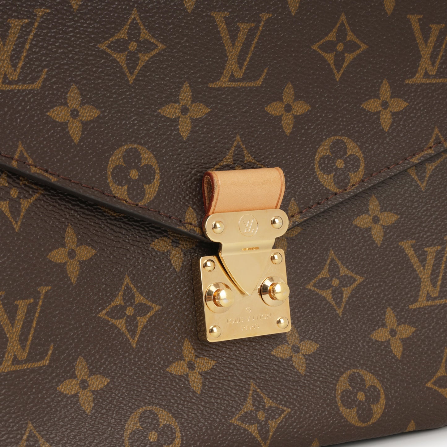 Louis Vuitton Pochette Métis - Monogram | Gold Hardware