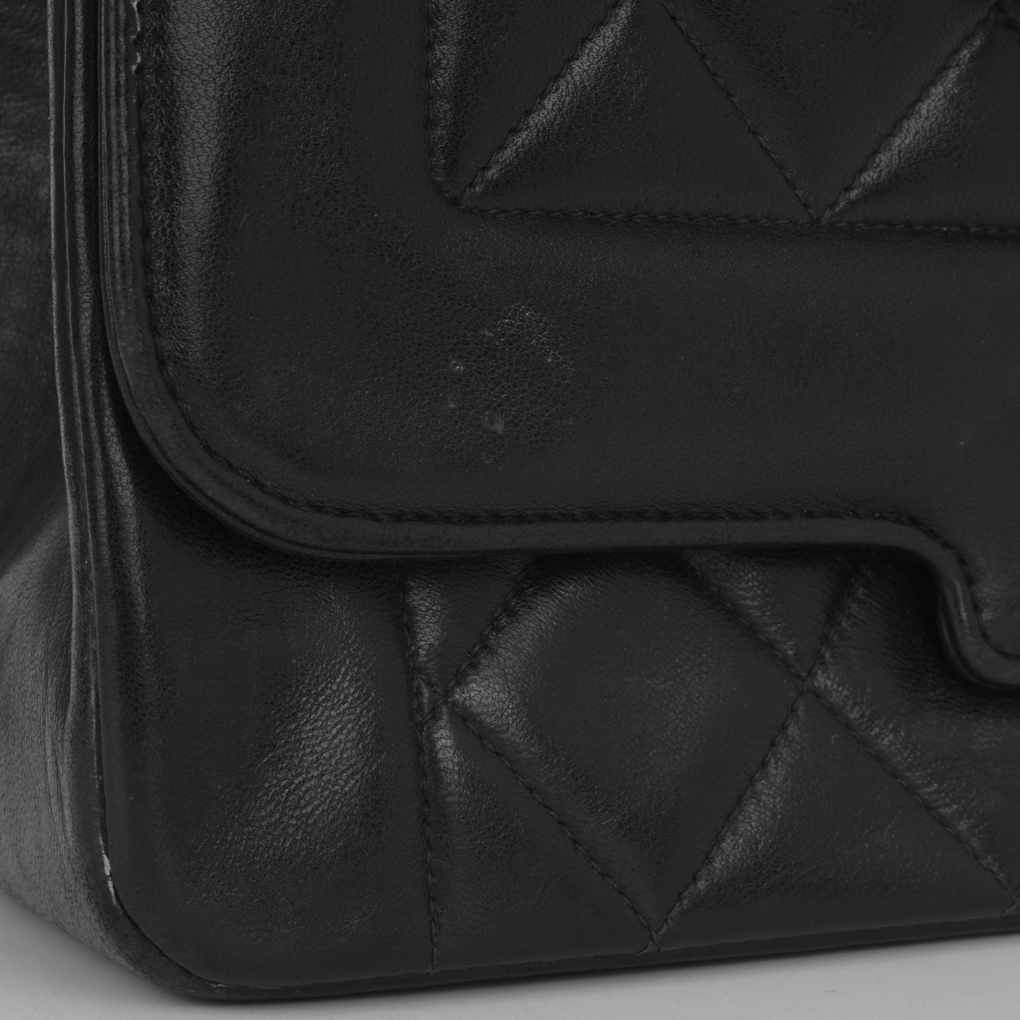 Chanel Vintage Small Diana Flap - Black Lambskin | Gold Hardware