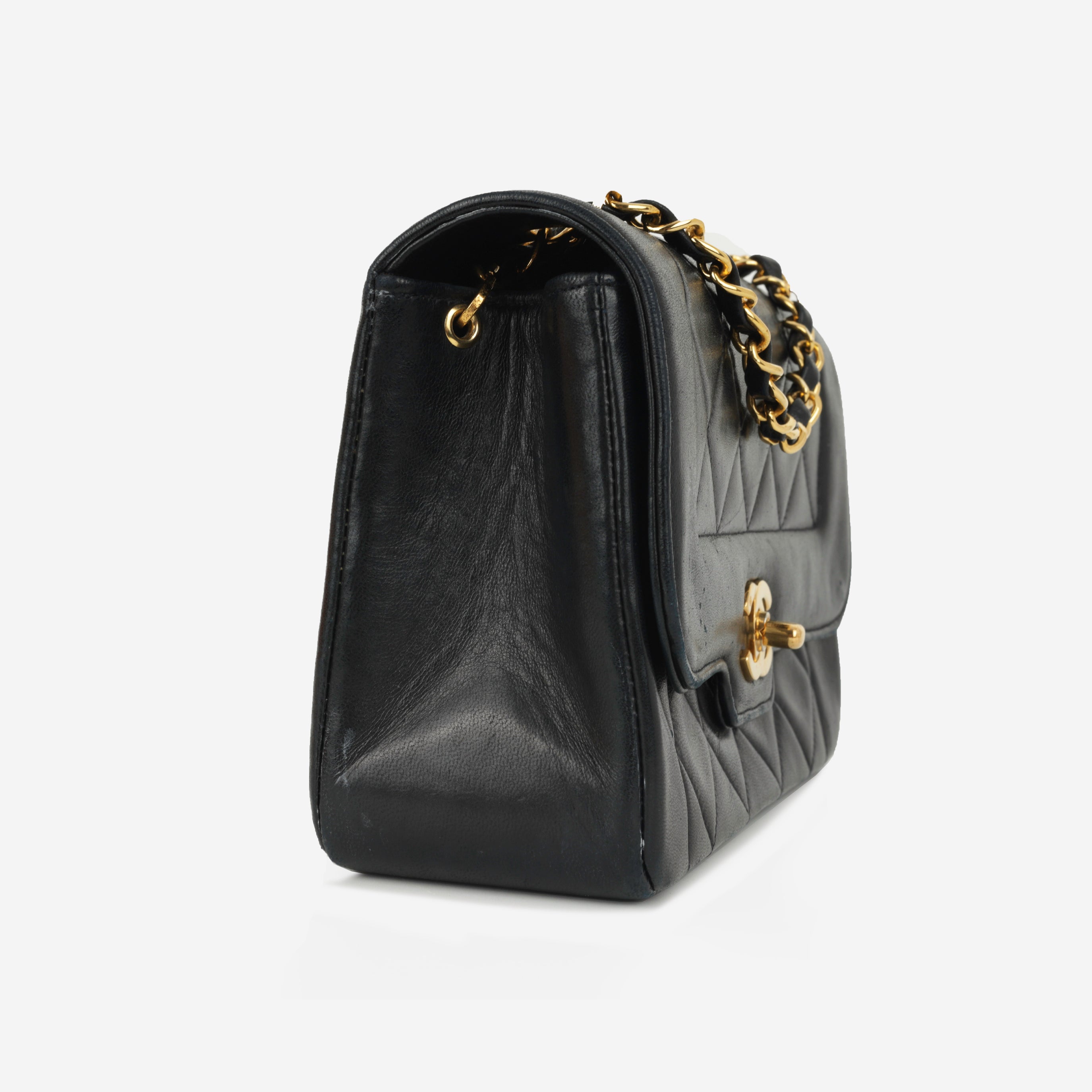 Rare Chanel Vintage Small Diana Flap - Black Lambskin | Gold