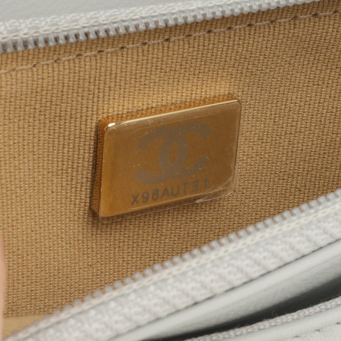 Pearl Crush Wallet On Chain - Grey Lambskin | Gold Hardware