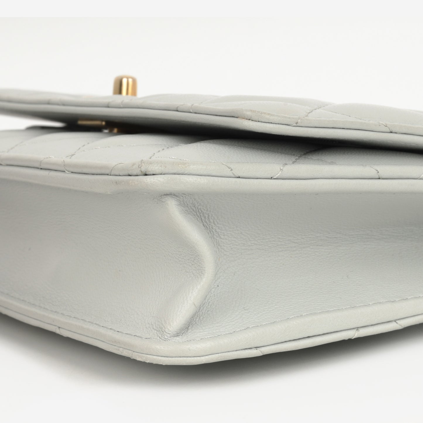 Pearl Crush Wallet On Chain - Grey Lambskin | Gold Hardware