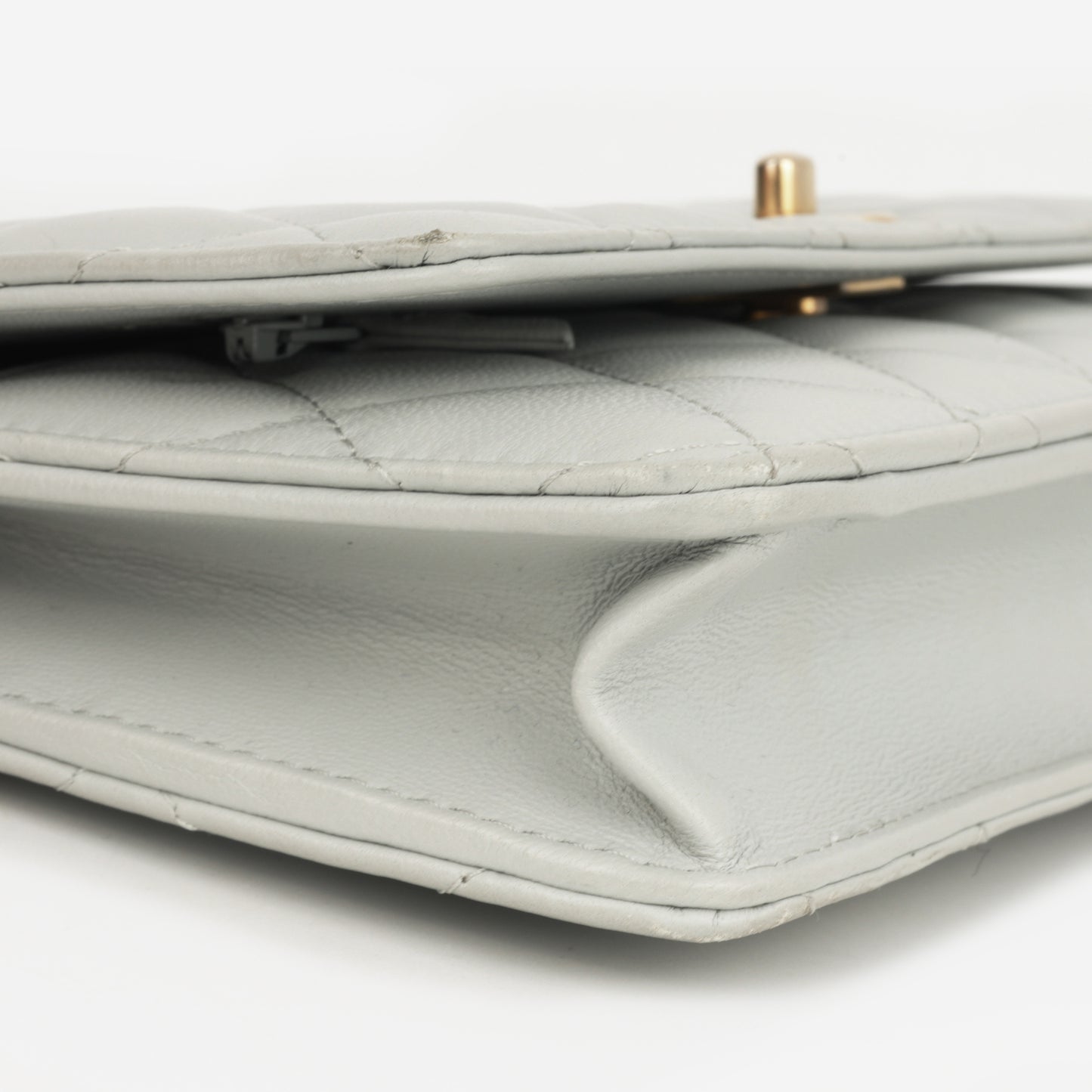 Pearl Crush Wallet On Chain - Grey Lambskin | Gold Hardware