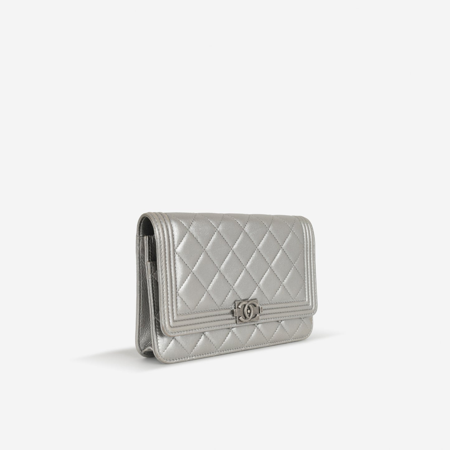 Chanel Boy Wallet On Chain - Silver Lambskin | Ruthenium Hardware
