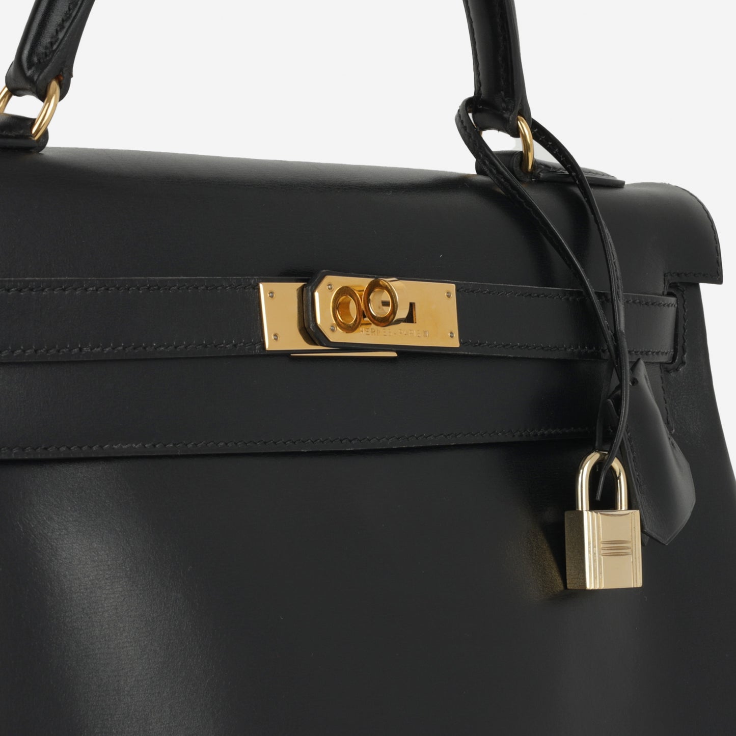 Hermès Vintage Kelly 32 Retourne - Black Box Calf | Gold Hardware