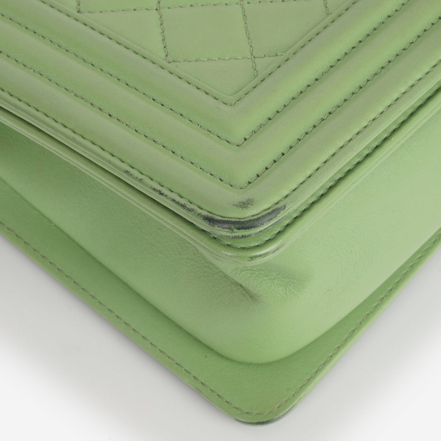 Chanel Old Medium Boy Bag - Green Quilted Lambskin | Champagne Gold Hardware