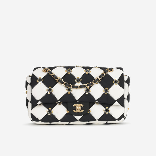 Chanel Metiers D'art Fall 2021 Flap - Black / White Fabric | Gold Hardware