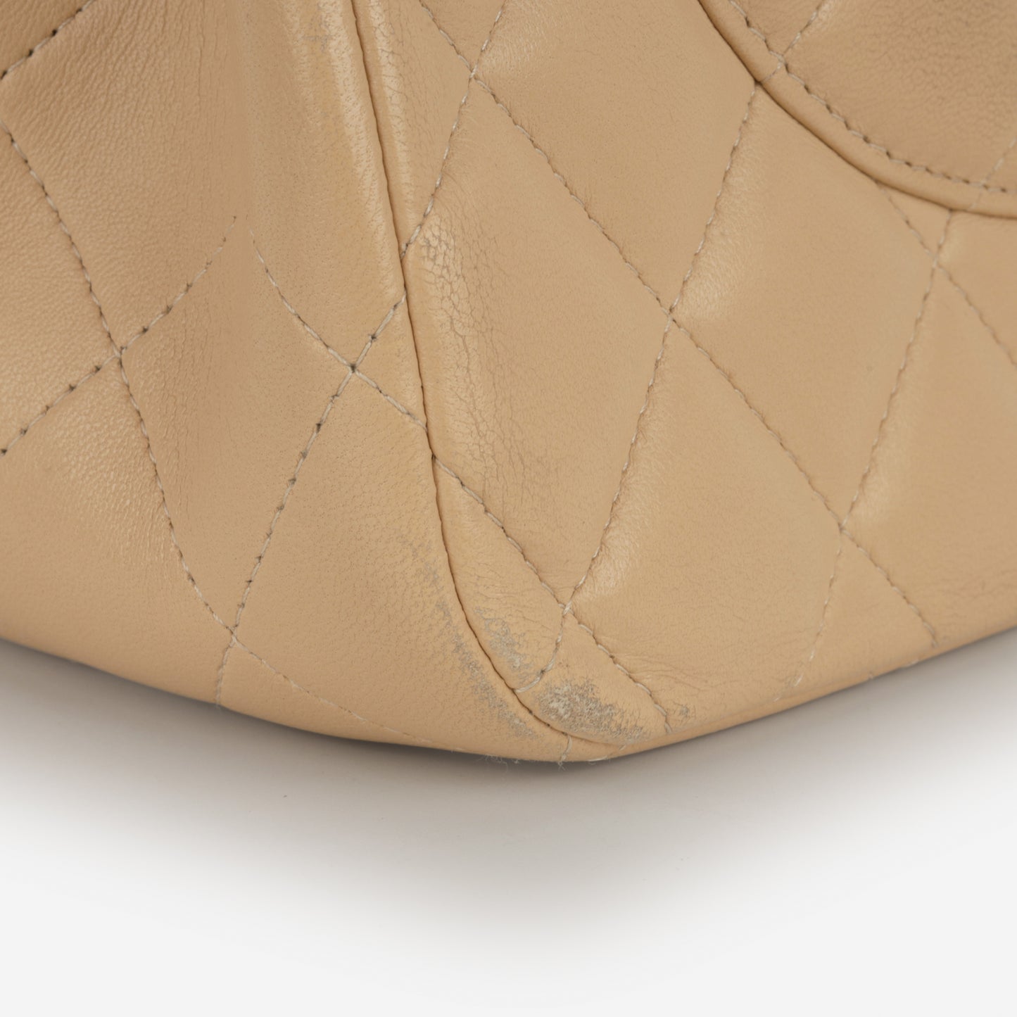 Chanel Classic Jumbo Double Flap - Beige Lambskin | Gold Hardware