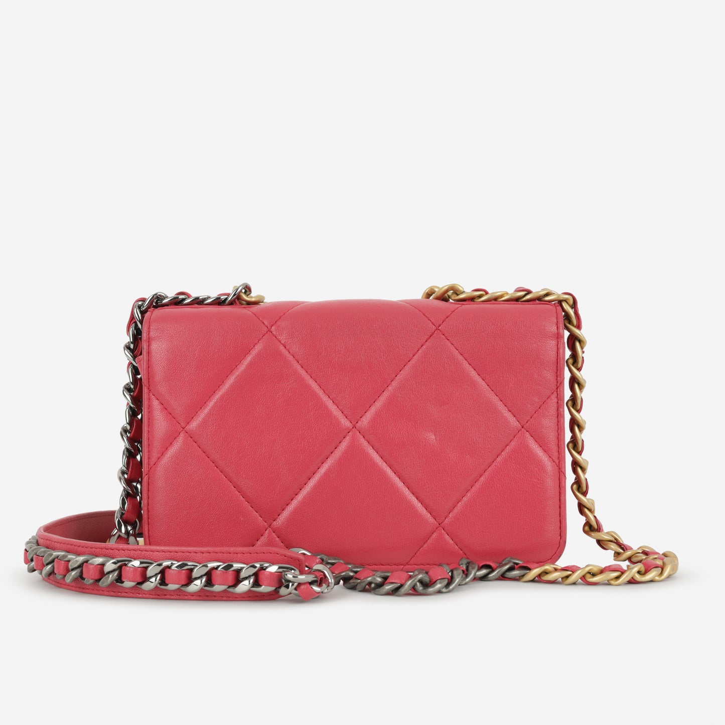 Chanel 19 Wallet on Chain - Raspberry Goatskin | Mixed Hardware