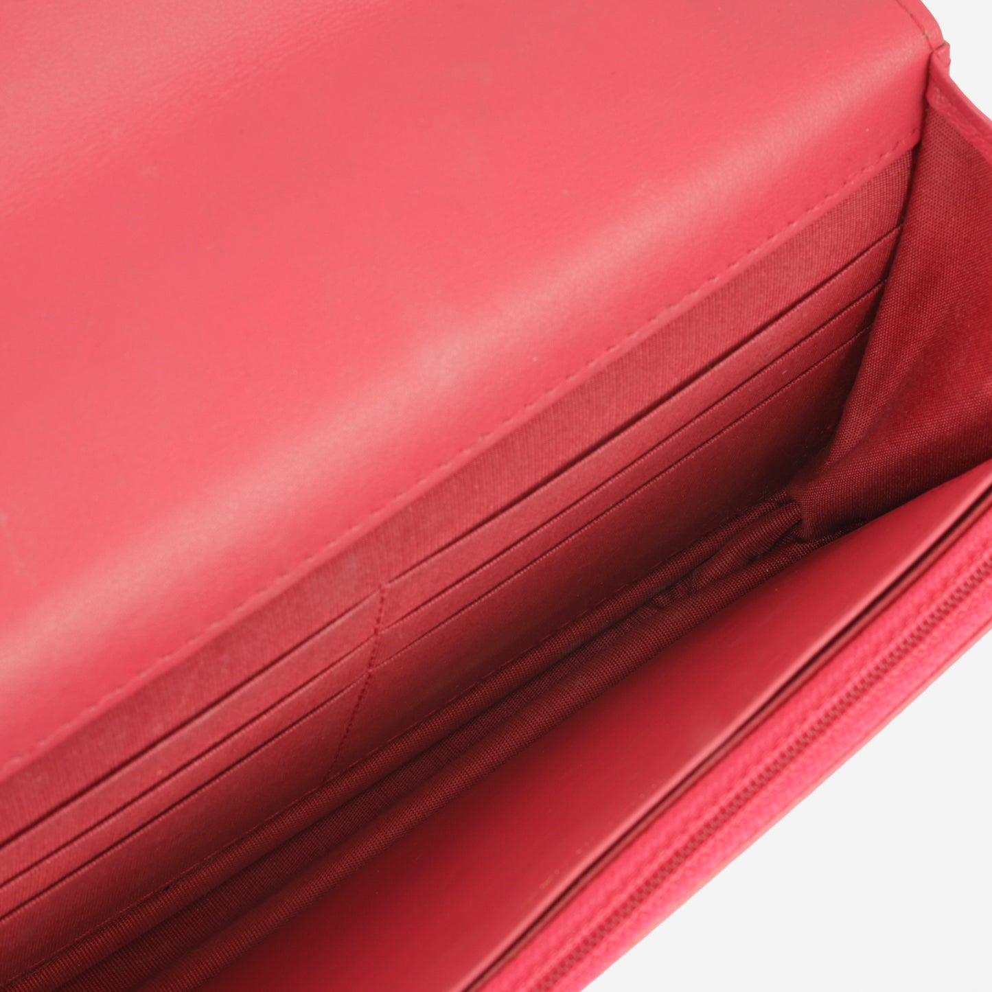 Chanel 19 Wallet on Chain - Raspberry Goatskin | Mixed Hardware