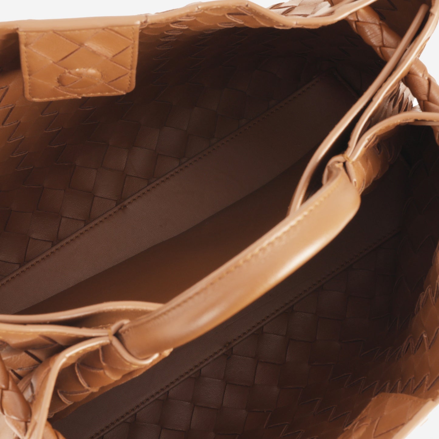 Bottega Veneta Medium Andiamo - Amber Intrecciato | Gold Hardware