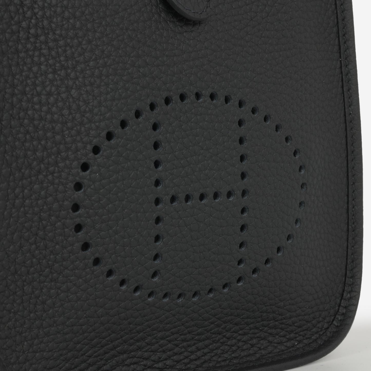 Hermès Mini Evelyne 16 - Black Clemence | Palladium Hardware