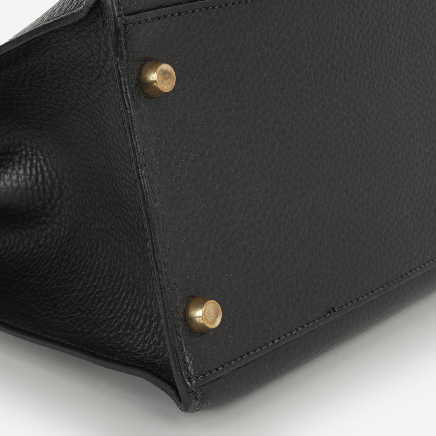 Hermès Vintage Kelly 35 'Mou' - Black Ardennes | Gold Hardware