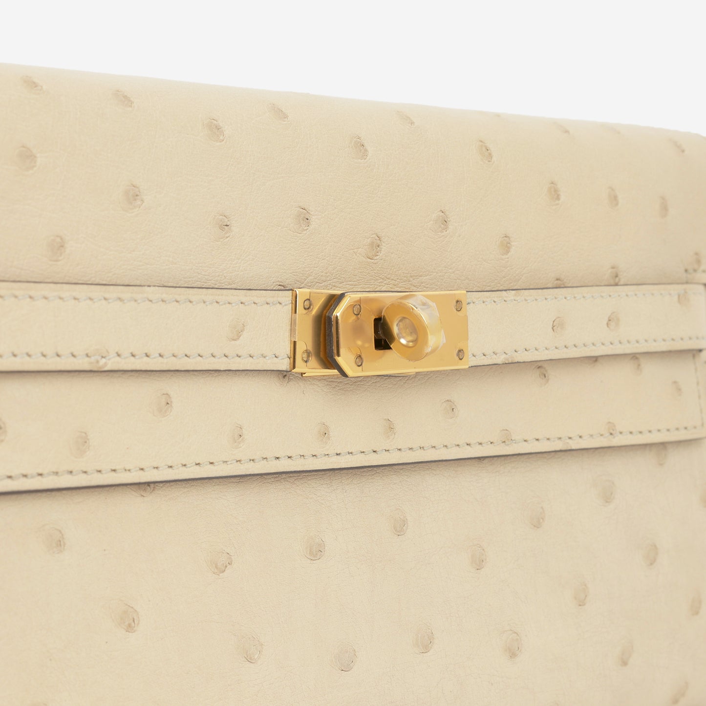 Hermès Kelly To Go - Parchemin Ostrich | Gold Hardware