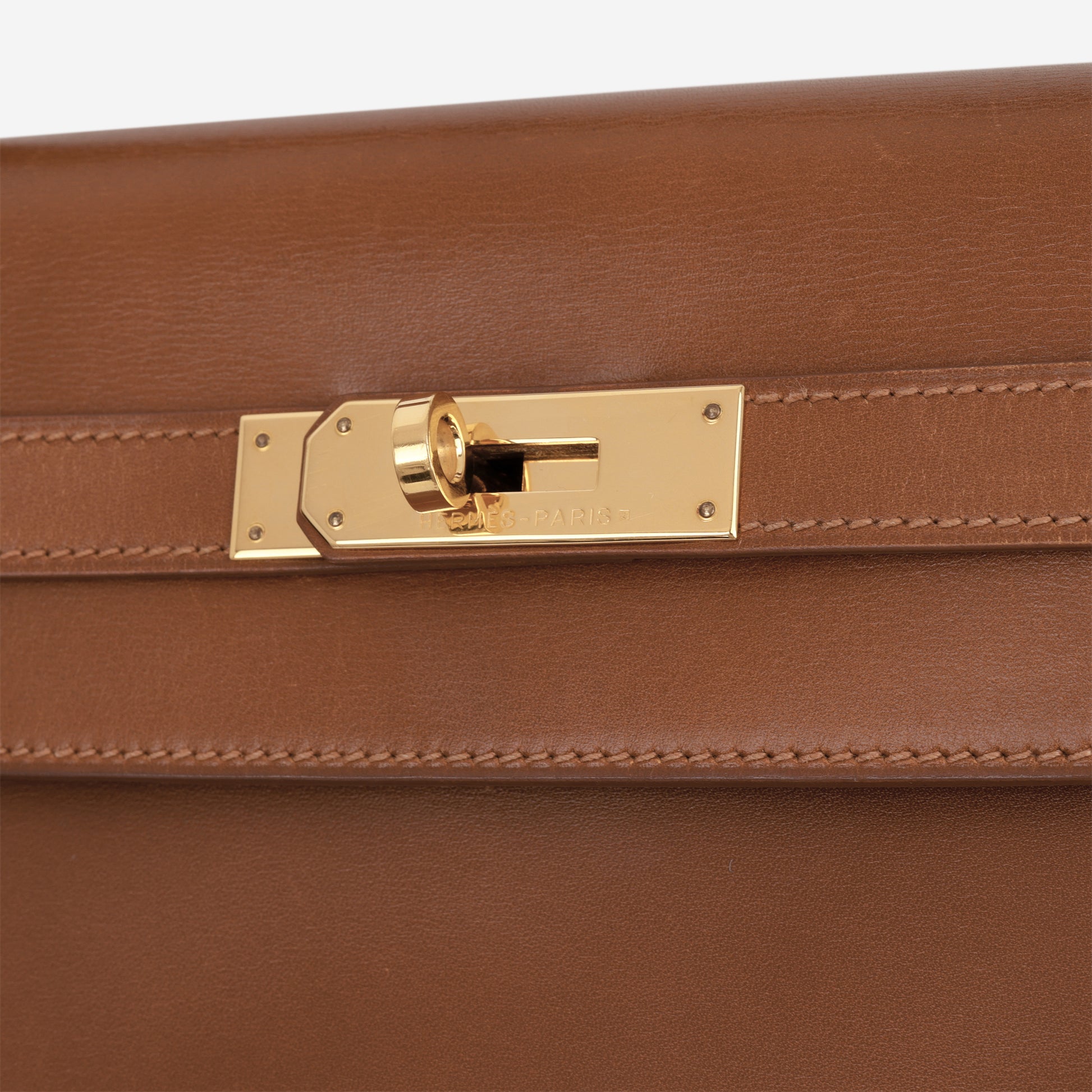 Hermès Vintage Kelly 32 Retourne - Noisette Box Calf | Gold Hardware - Bagista