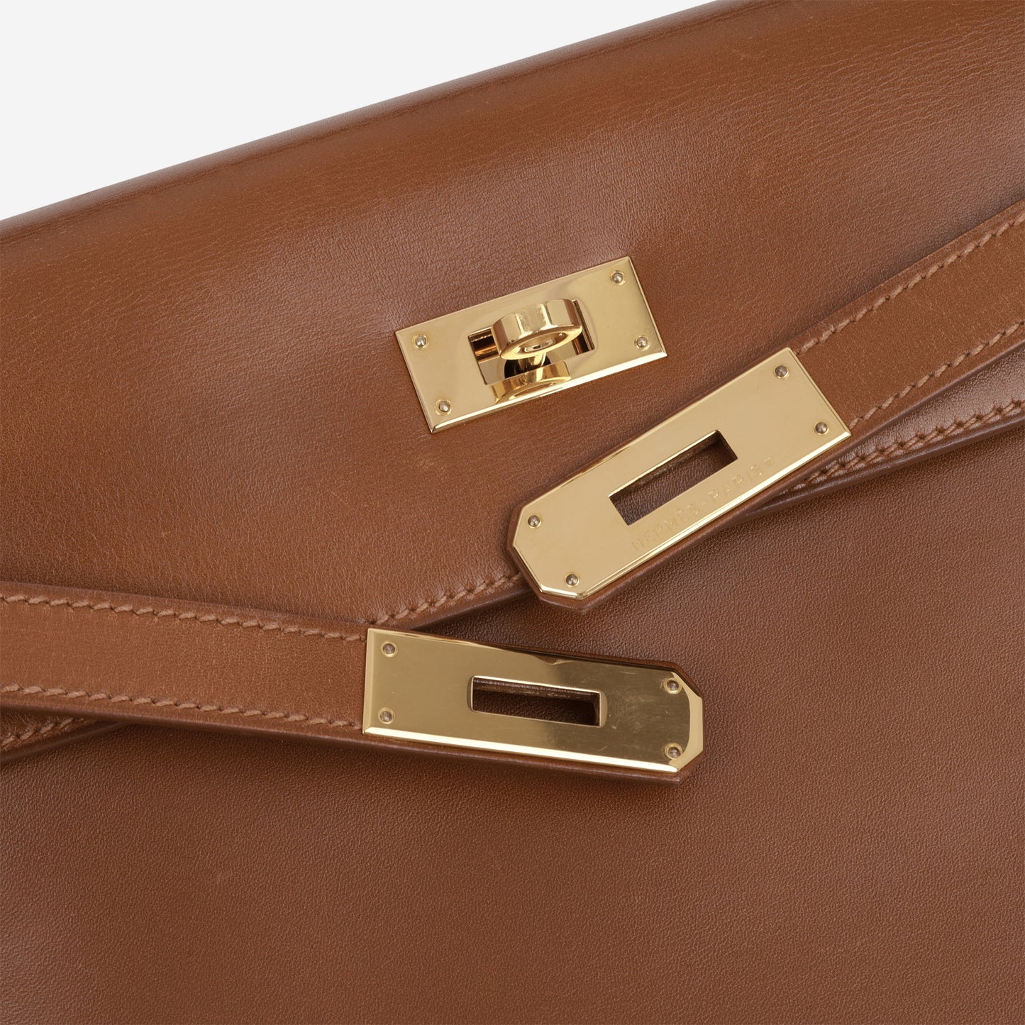 Hermès Vintage Kelly 32 Retourne - Noisette Box Calf | Gold Hardware - Bagista