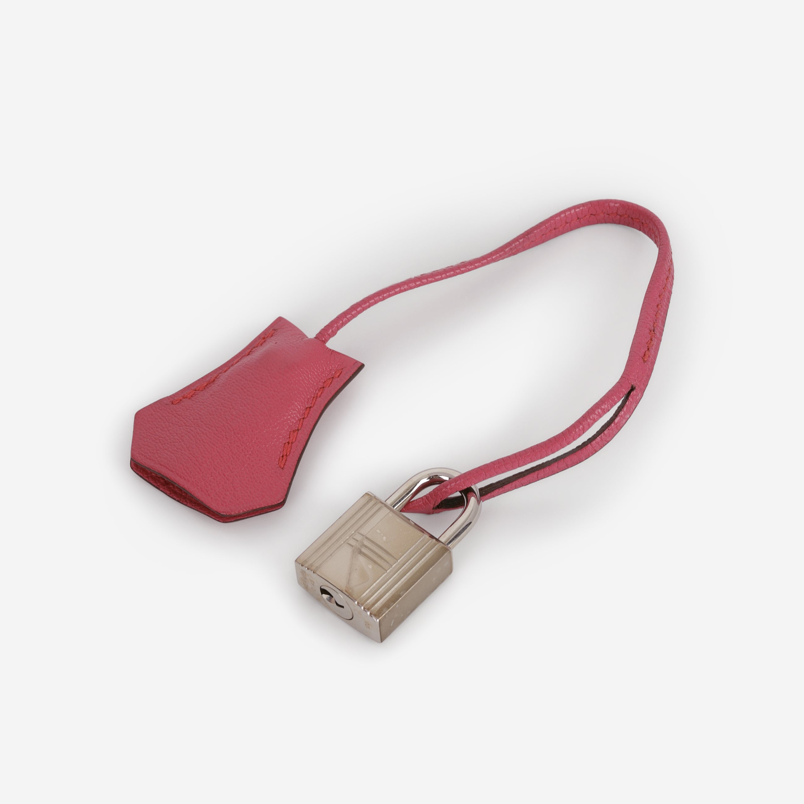 HERMES 赤 ベルベット タンクトップ Hermes Brique Tadelakt Leather Oversized Clochette Necklace